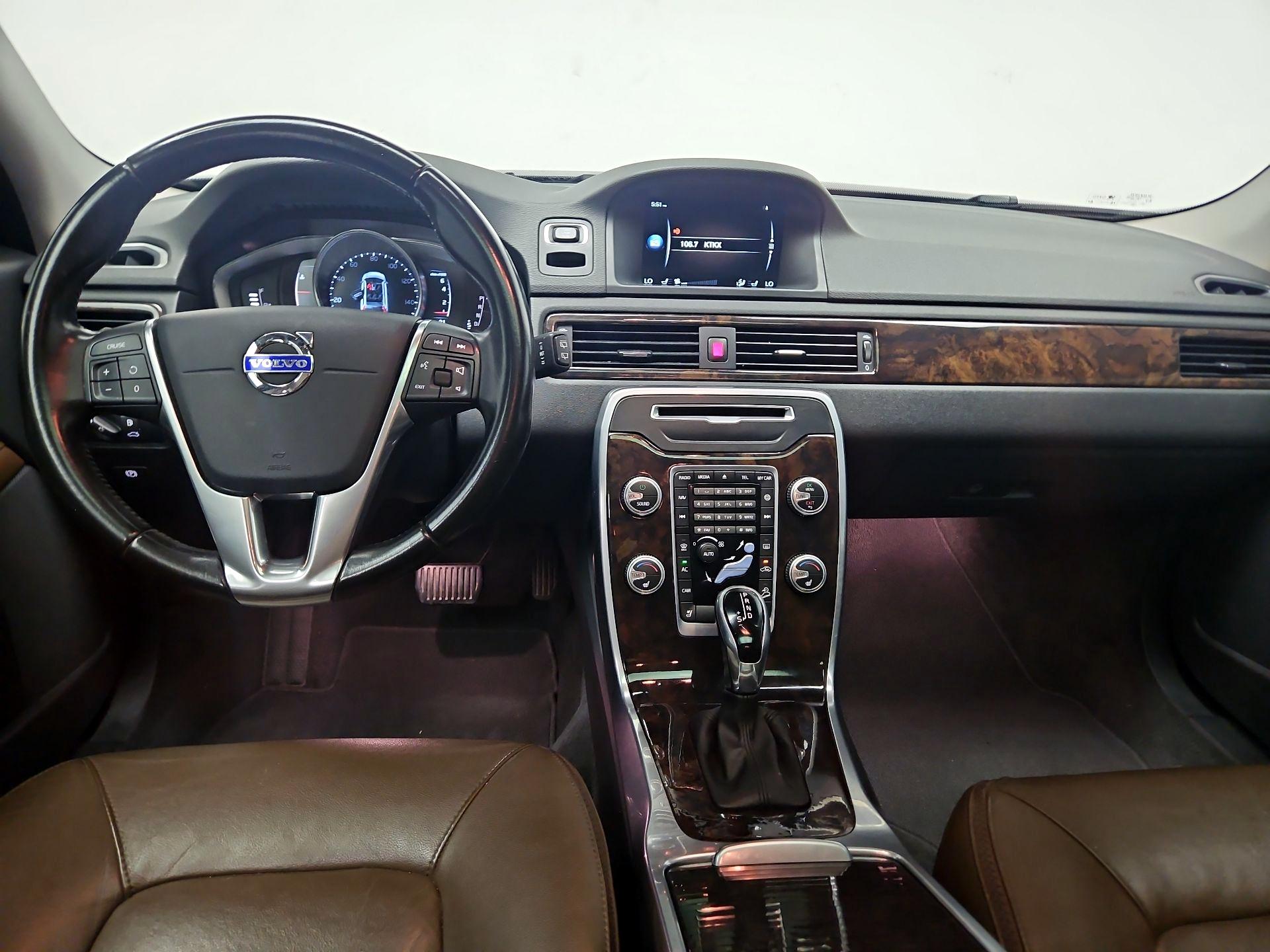 Thumbnail: 2016 Volvo XC70 - 9