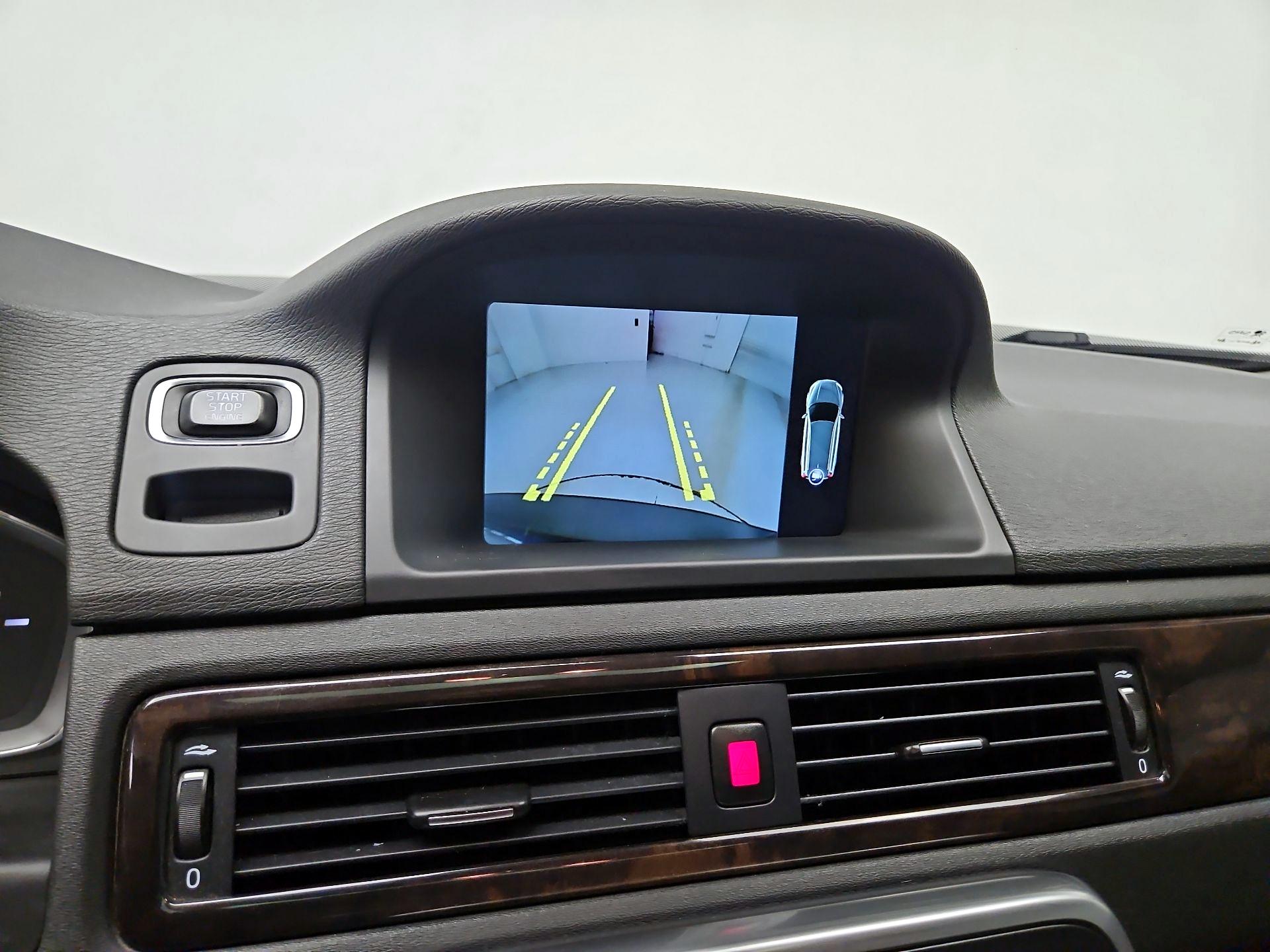 Thumbnail: 2016 Volvo XC70 - 14