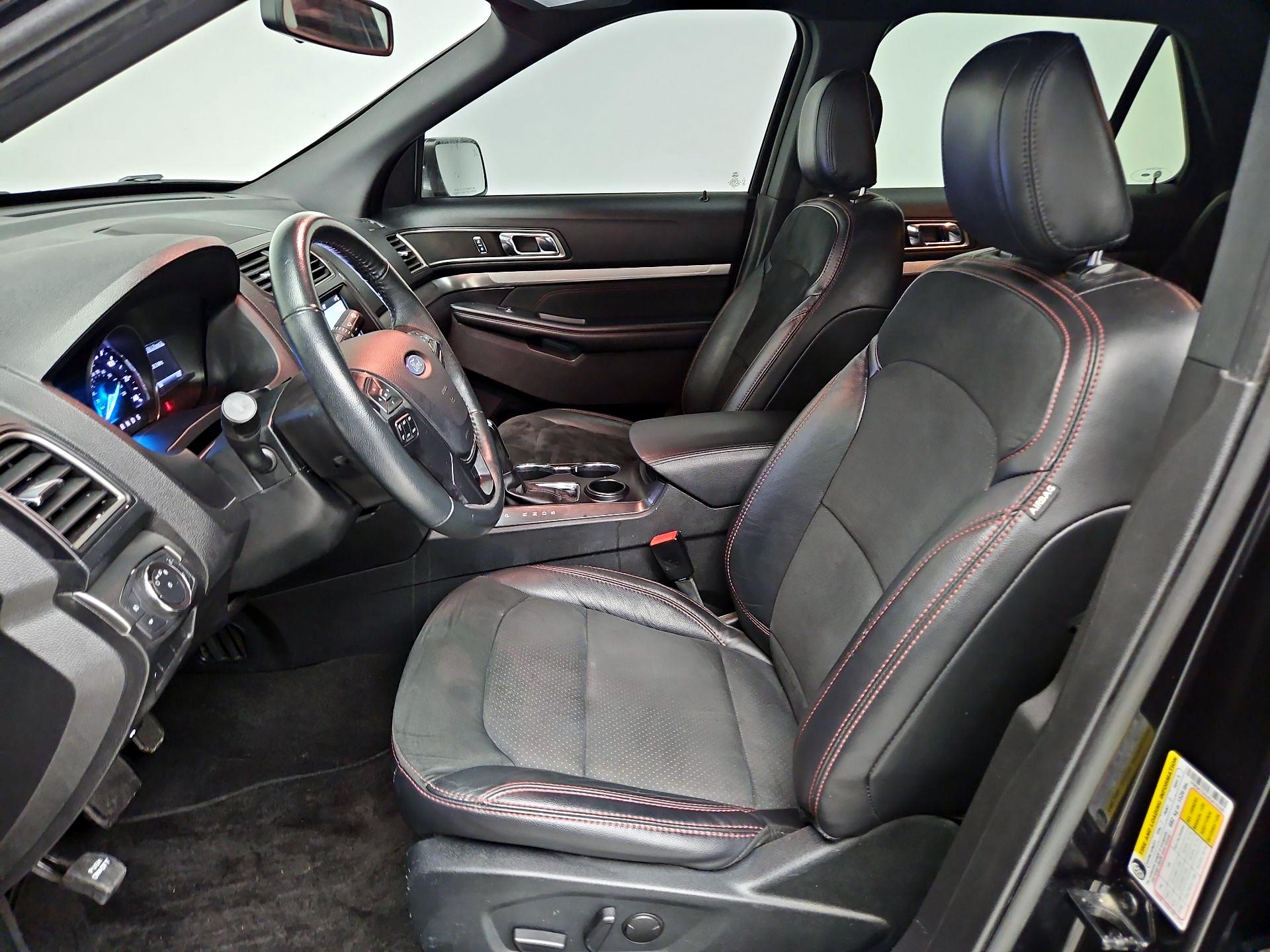 Thumbnail: 2019 Ford Explorer - 11