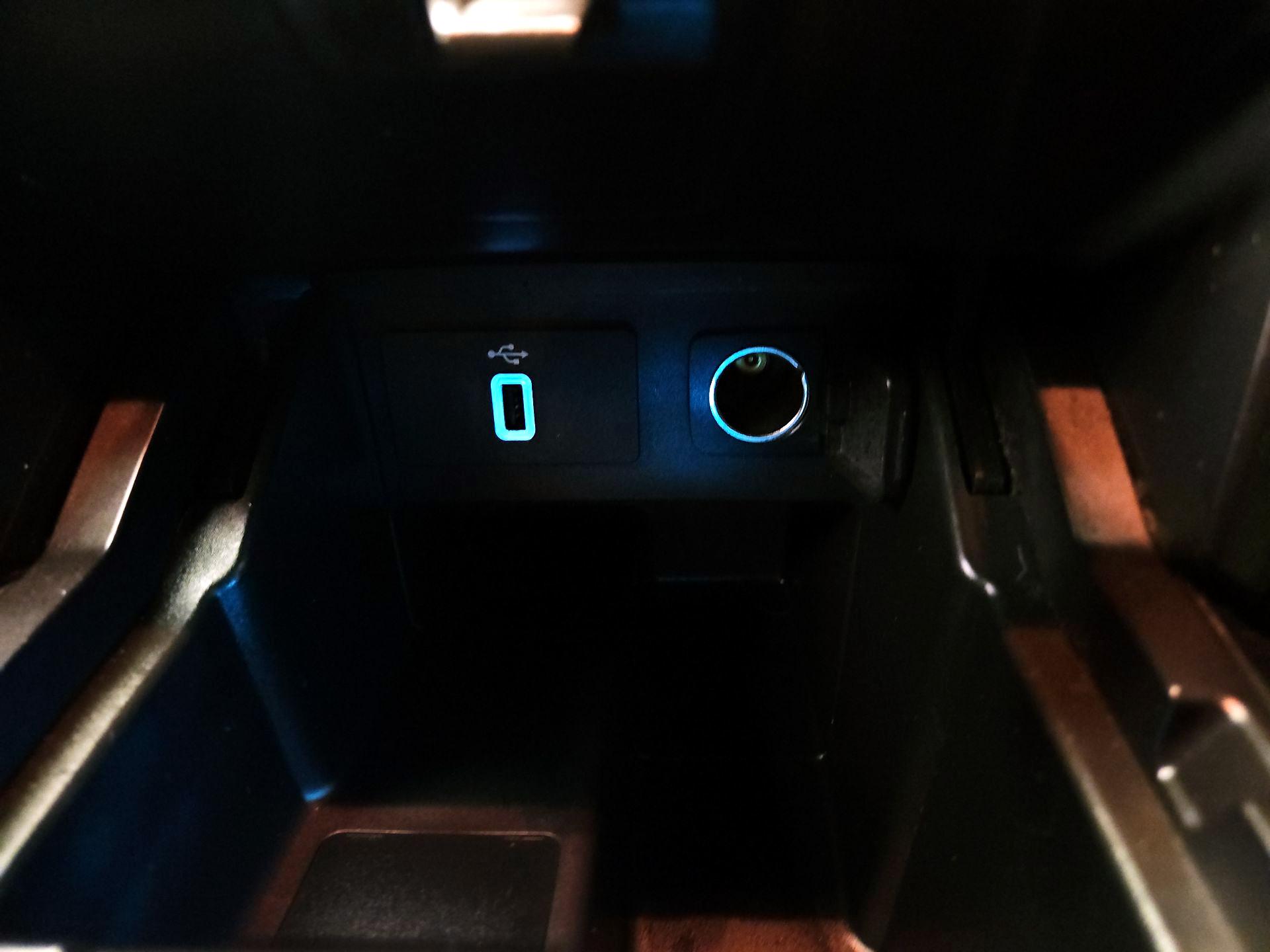 Thumbnail: 2019 Ford Explorer - 19