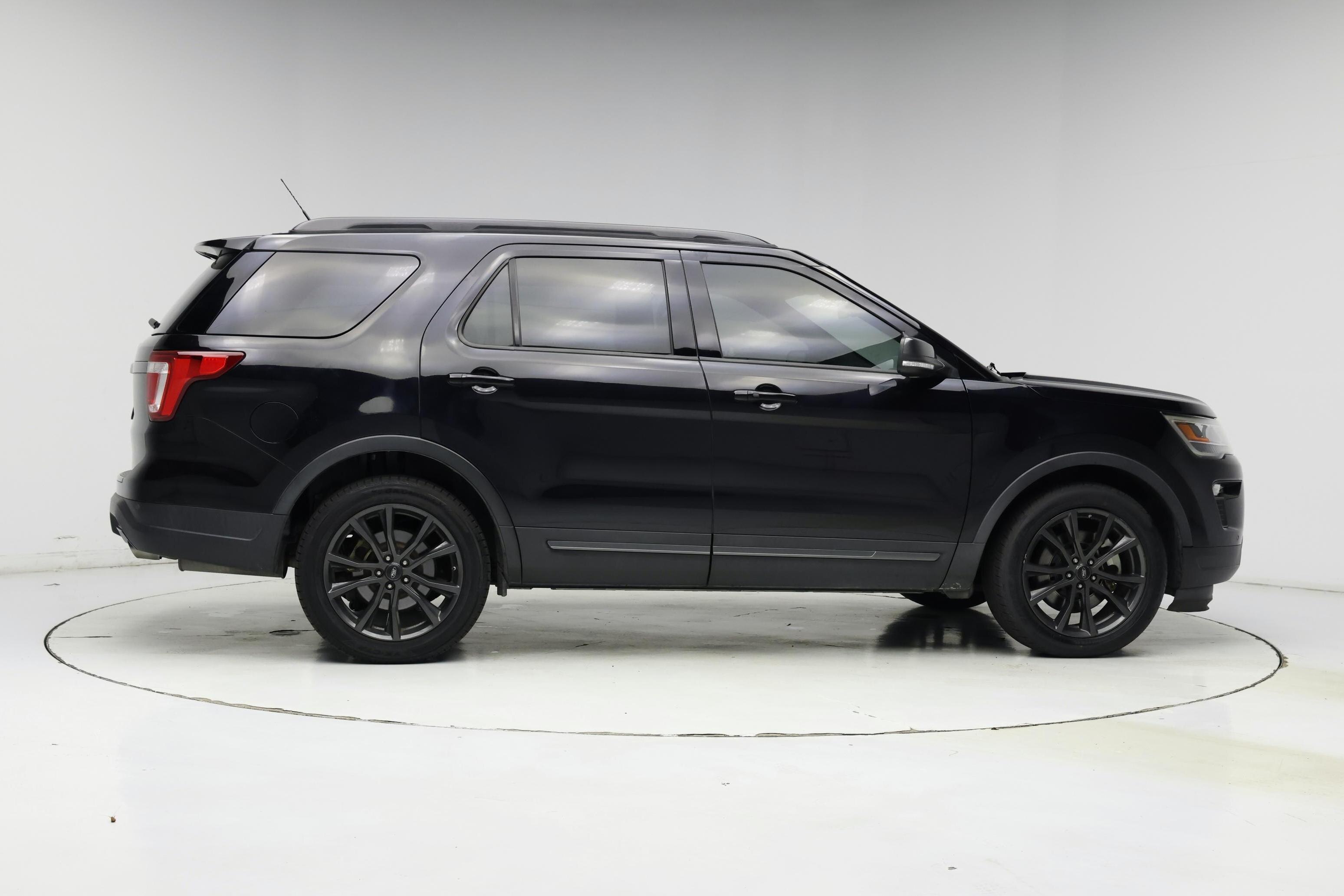 Thumbnail: 2019 Ford Explorer - 7