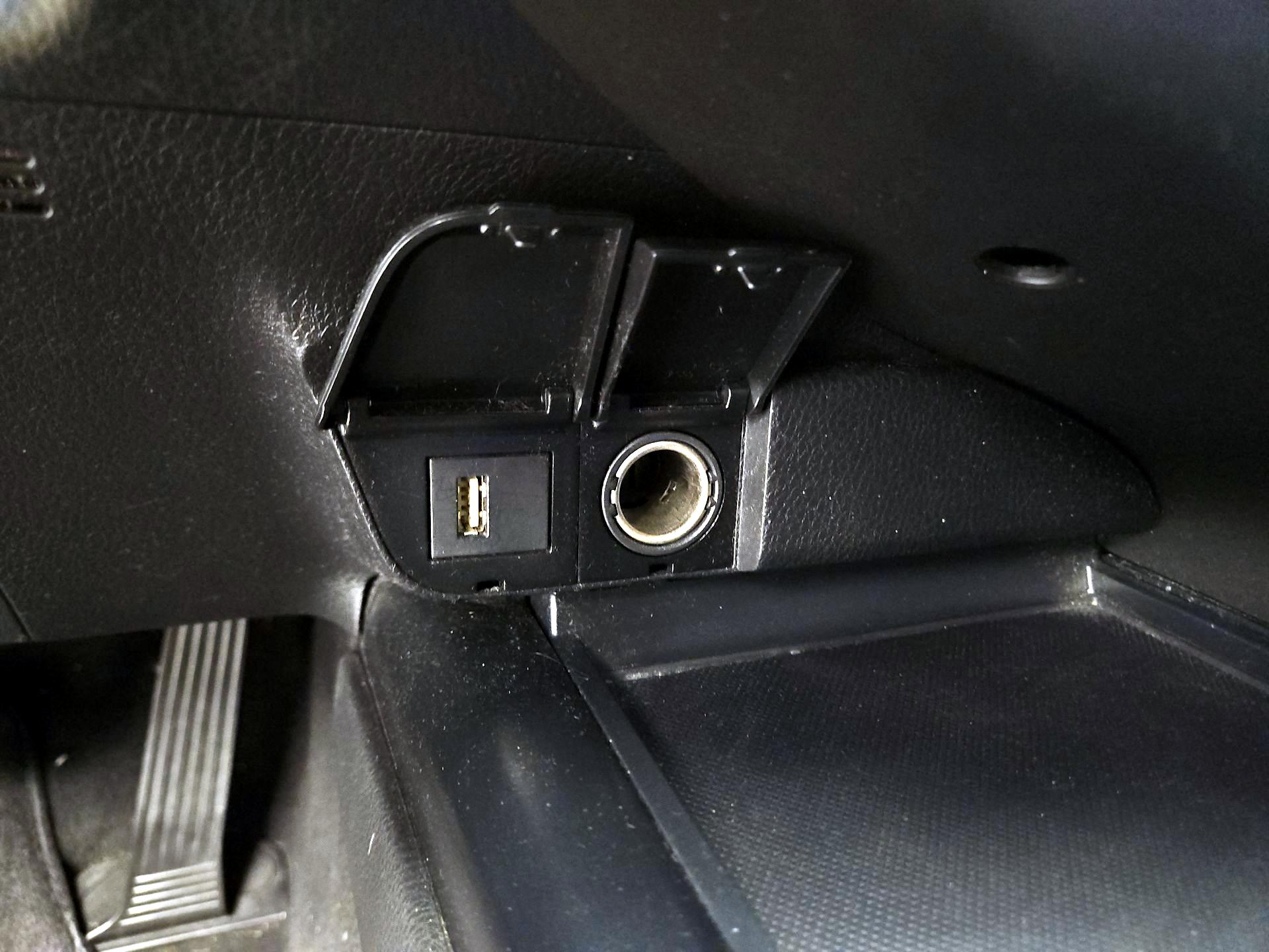 Thumbnail: 2020 Toyota Camry - 18