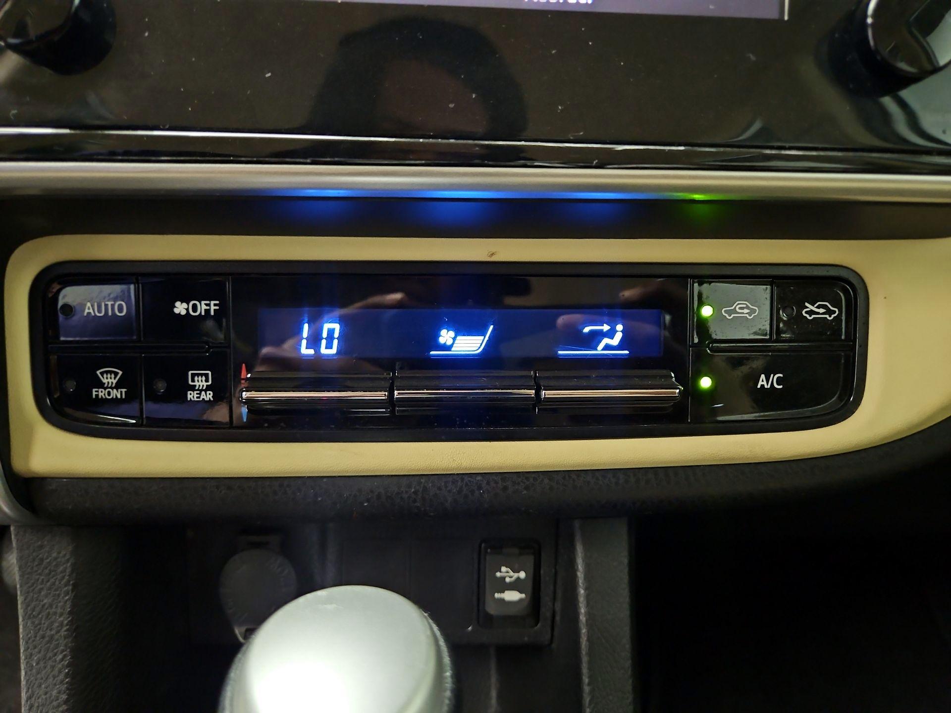 Thumbnail: 2019 Toyota Corolla - 16