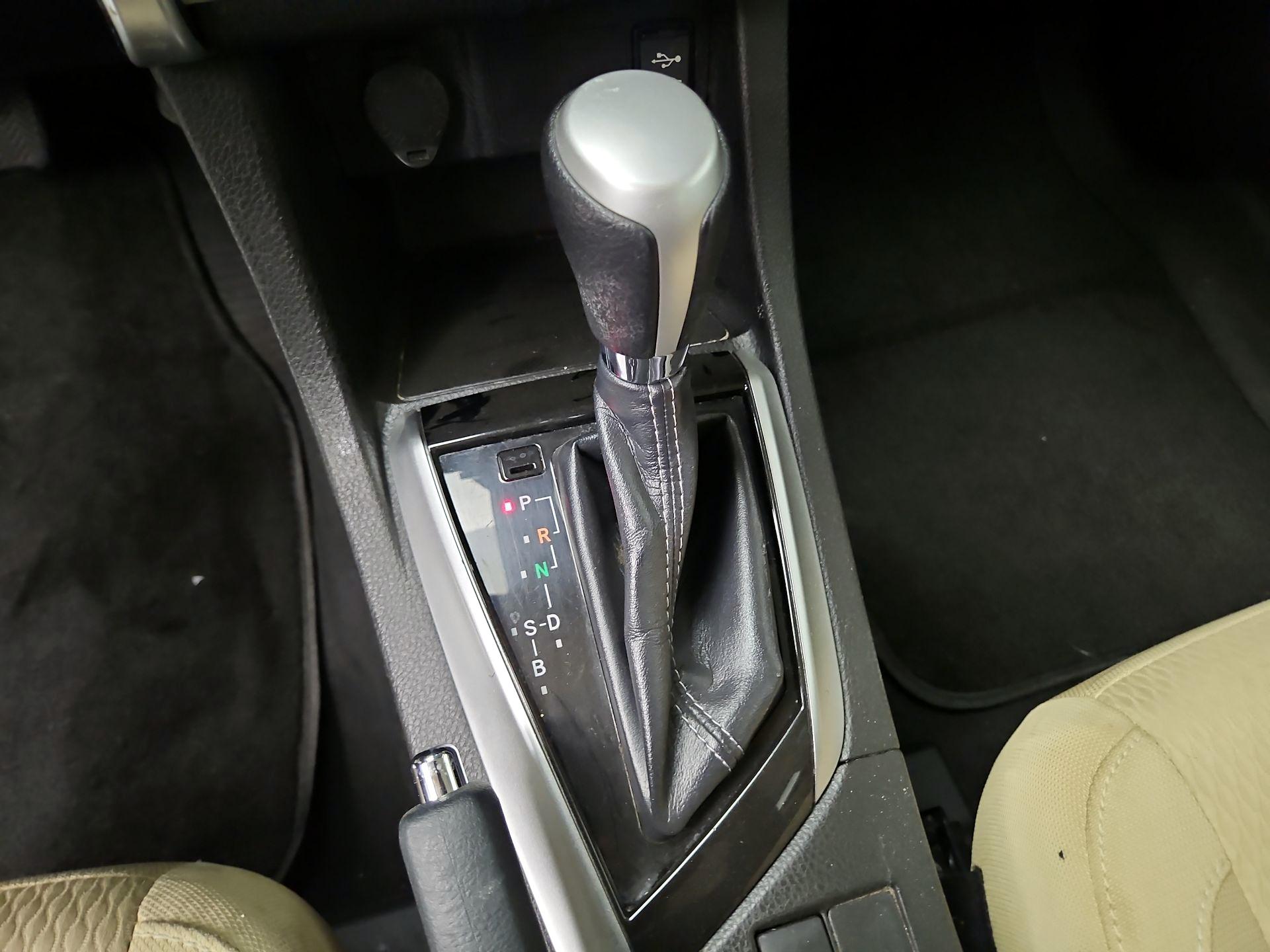 Thumbnail: 2019 Toyota Corolla - 17