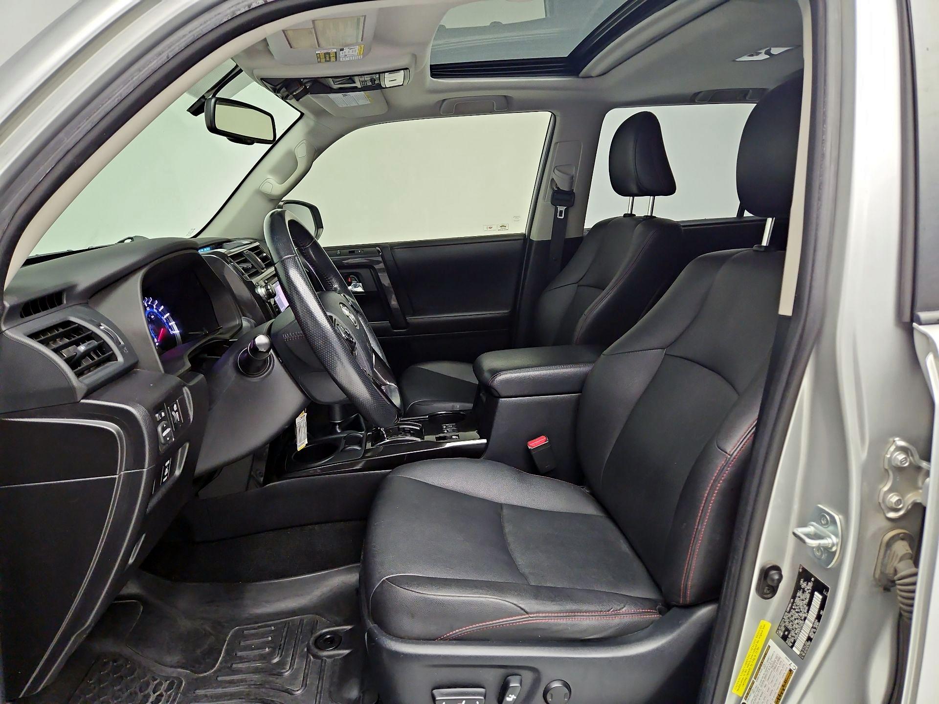 Thumbnail: 2014 Toyota 4Runner - 11