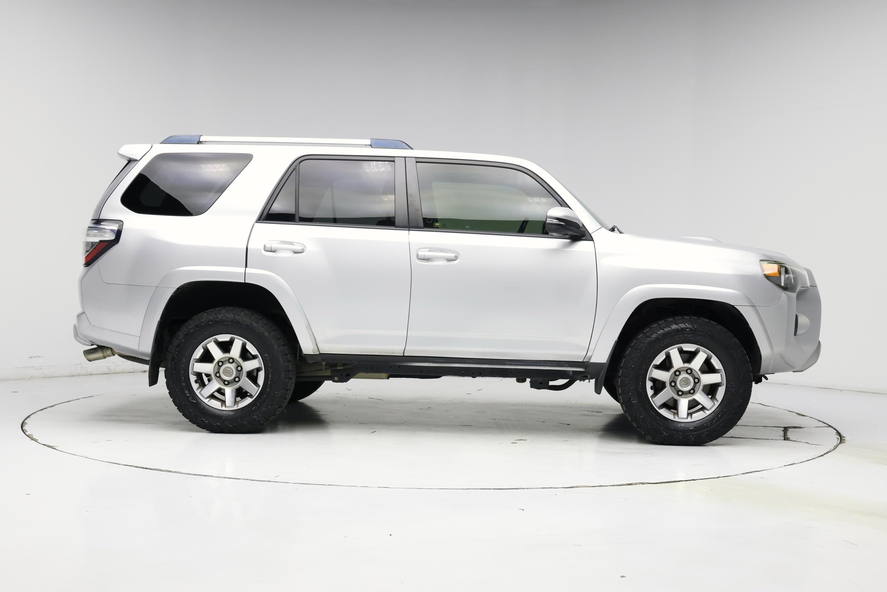 Thumbnail: 2014 Toyota 4Runner - 7