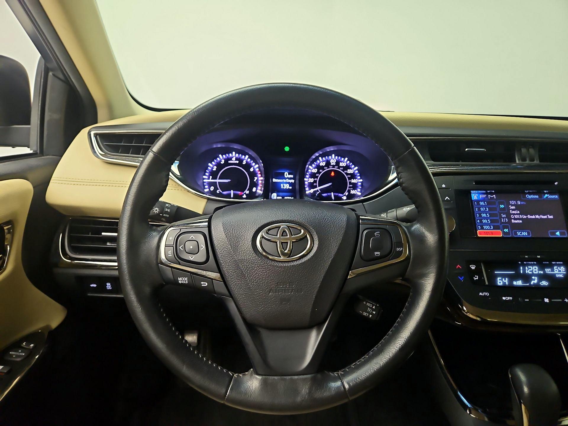 Thumbnail: 2014 Toyota Avalon - 10