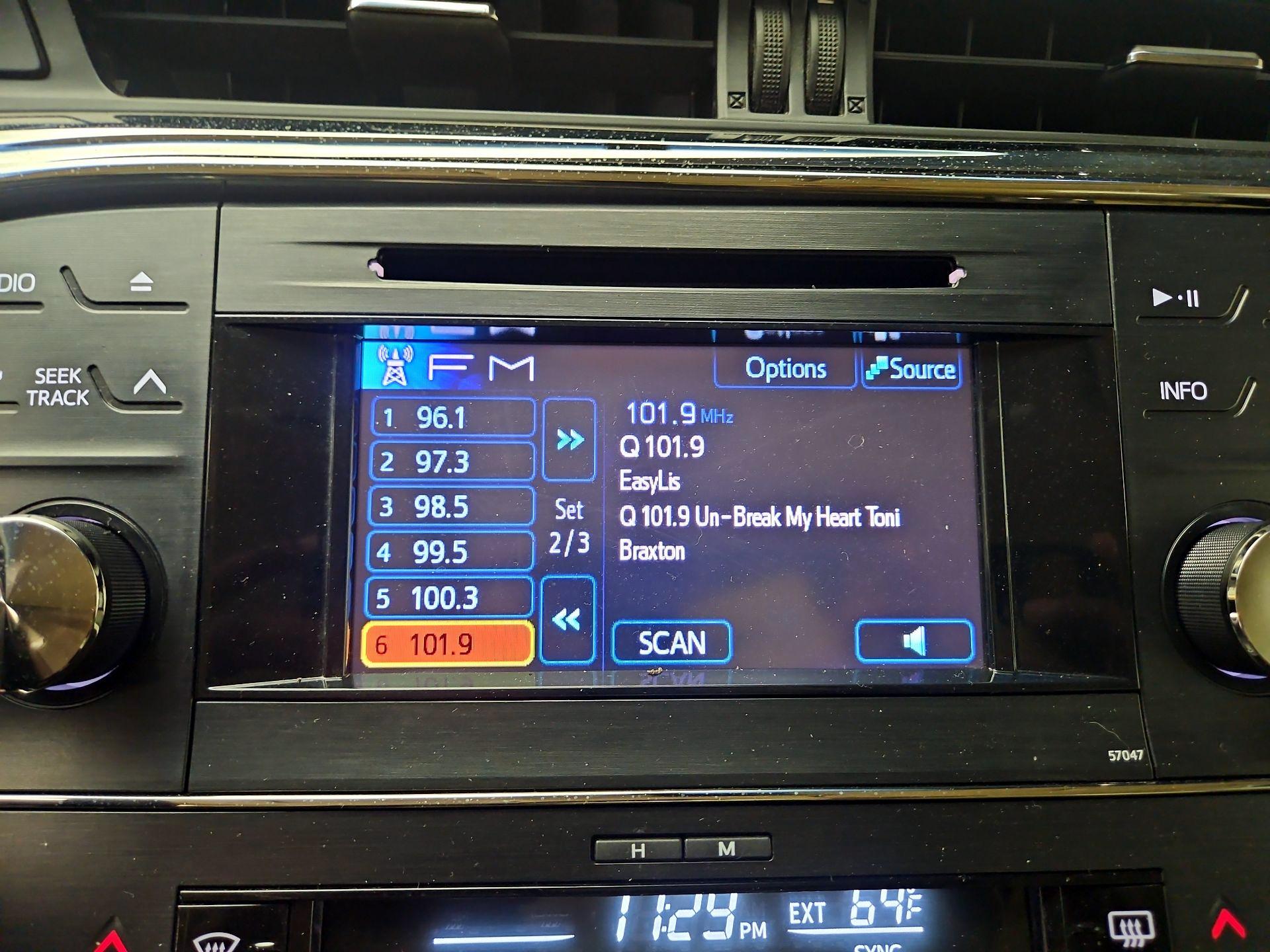 Thumbnail: 2014 Toyota Avalon - 15