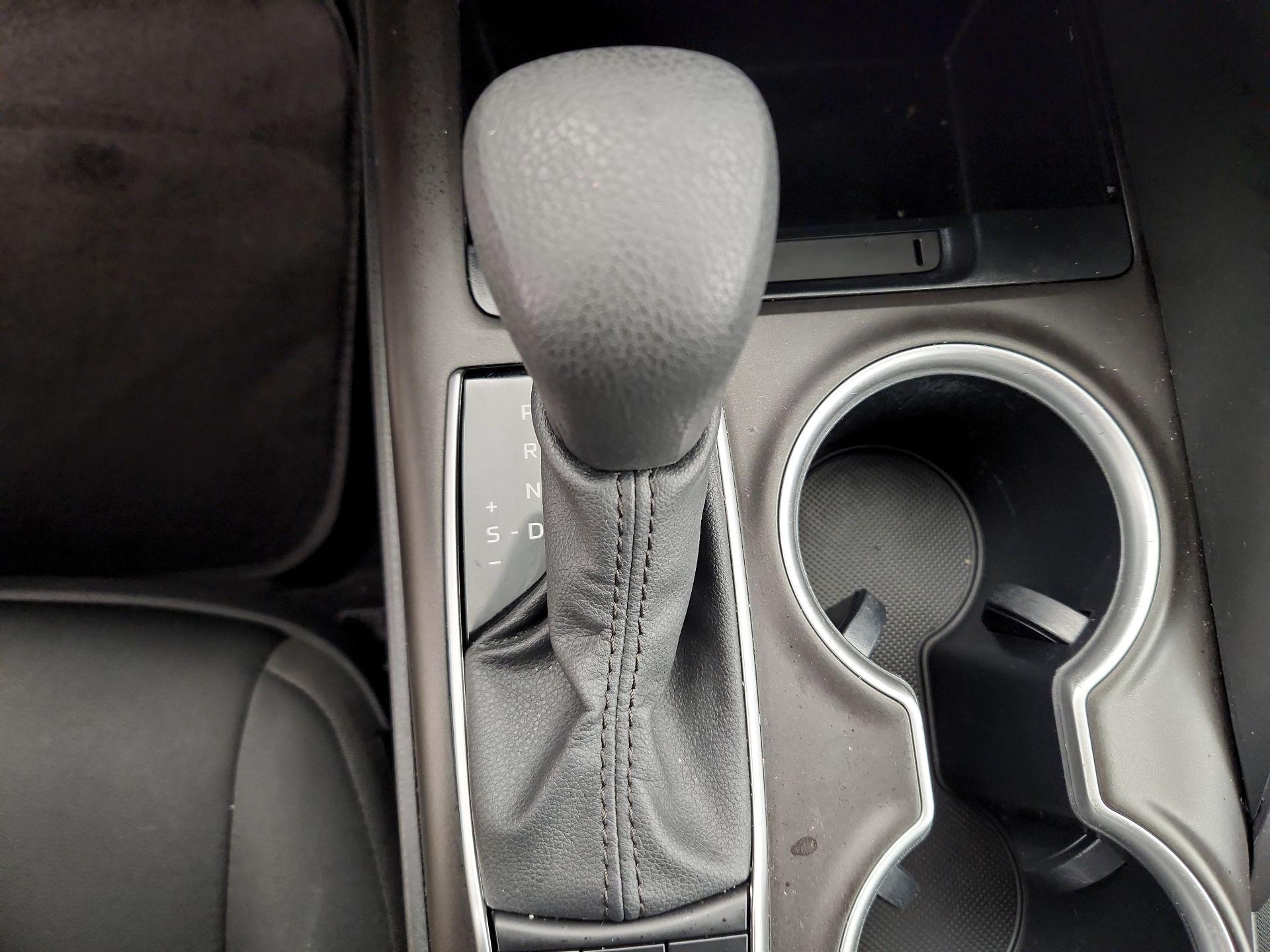 Thumbnail: 2023 Toyota Camry - 17