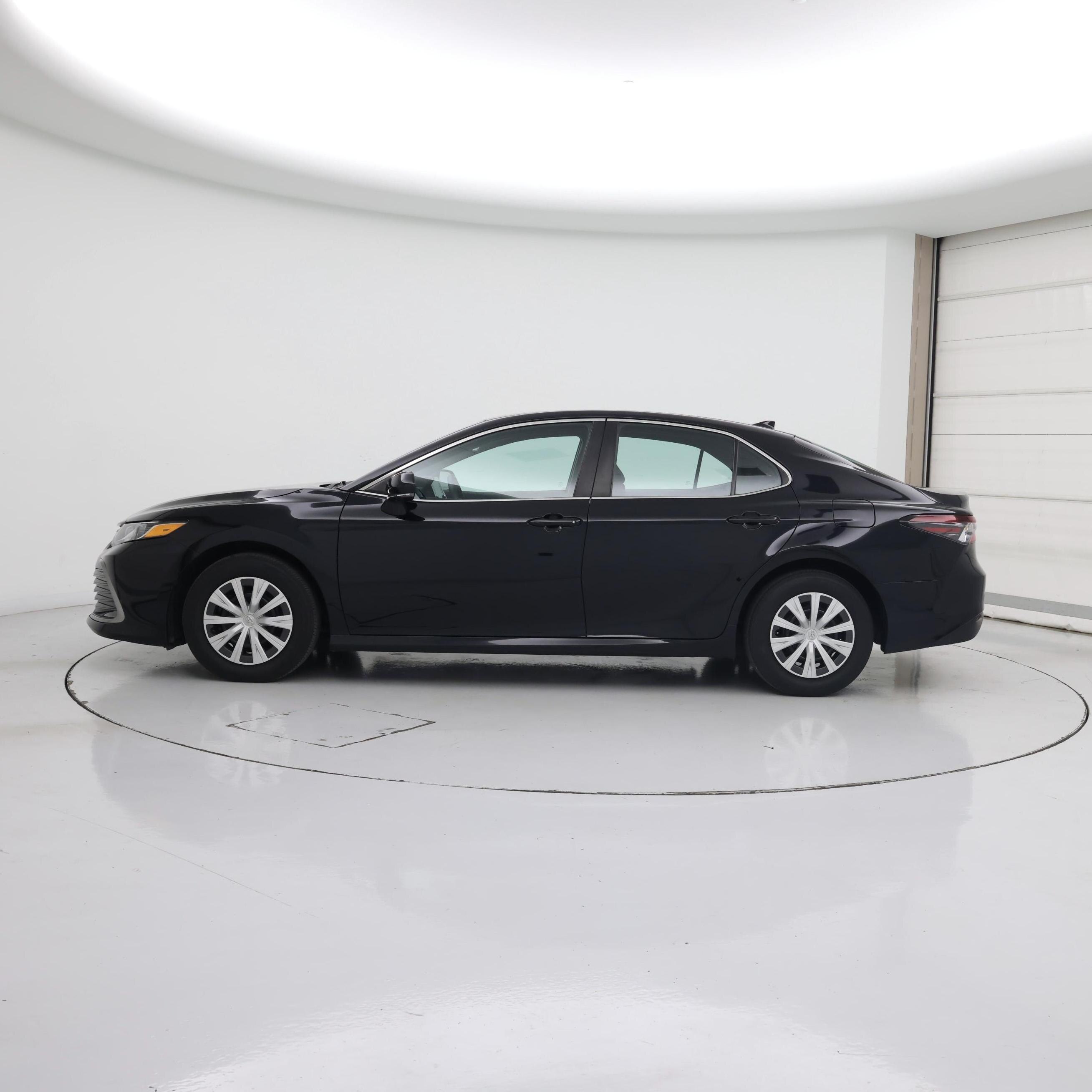 Thumbnail: 2023 Toyota Camry - 3