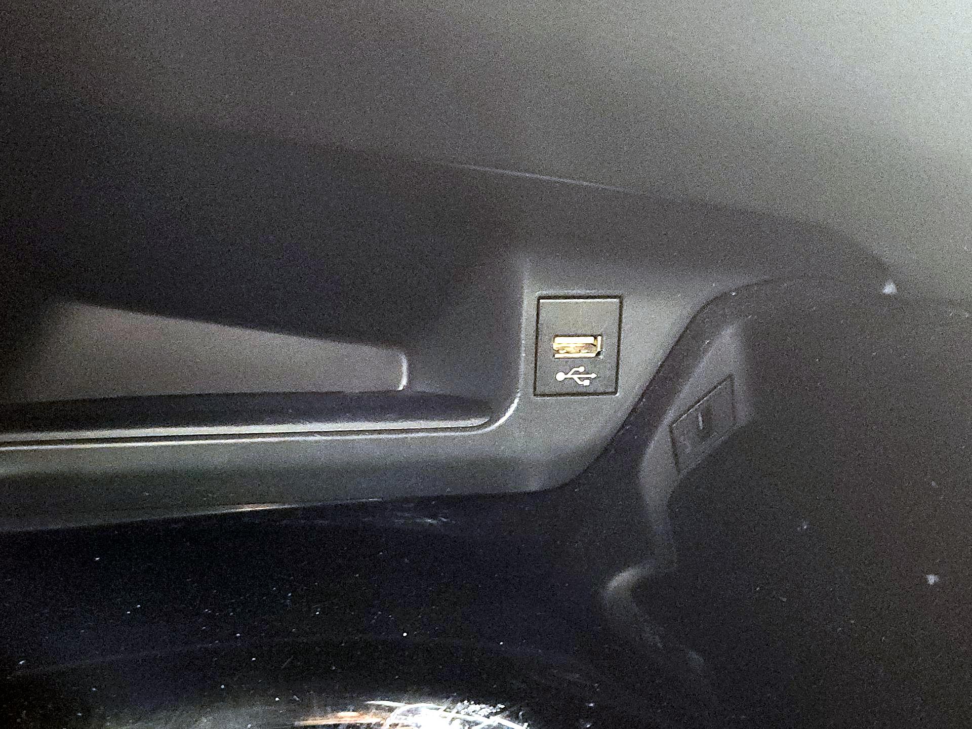 Thumbnail: 2020 Toyota C-HR - 18