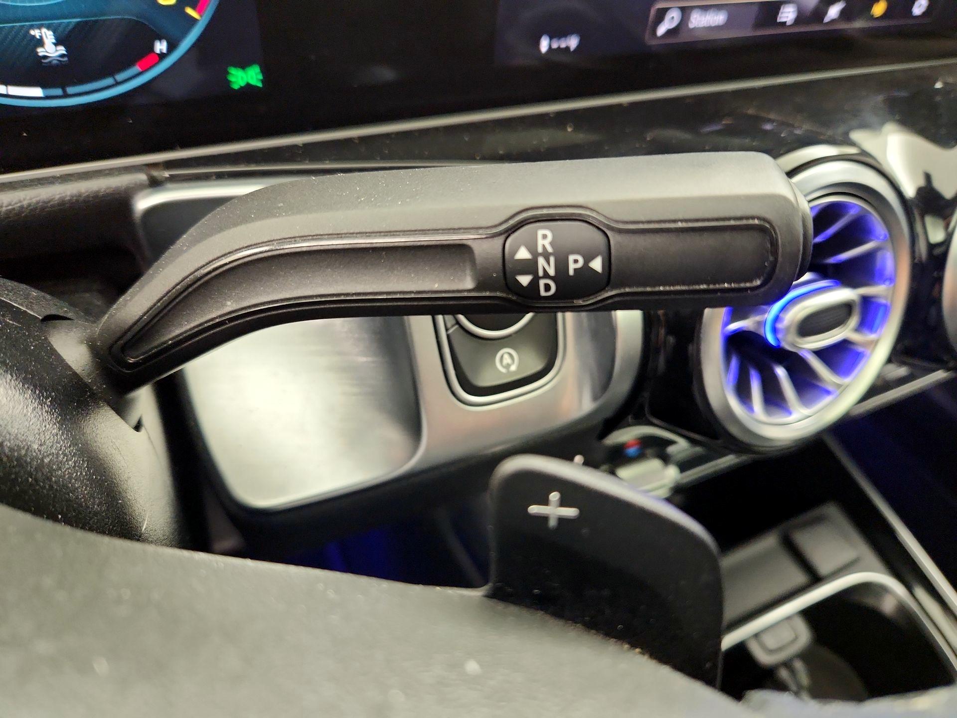 Thumbnail: 2021 Mercedes-Benz GLB - 17