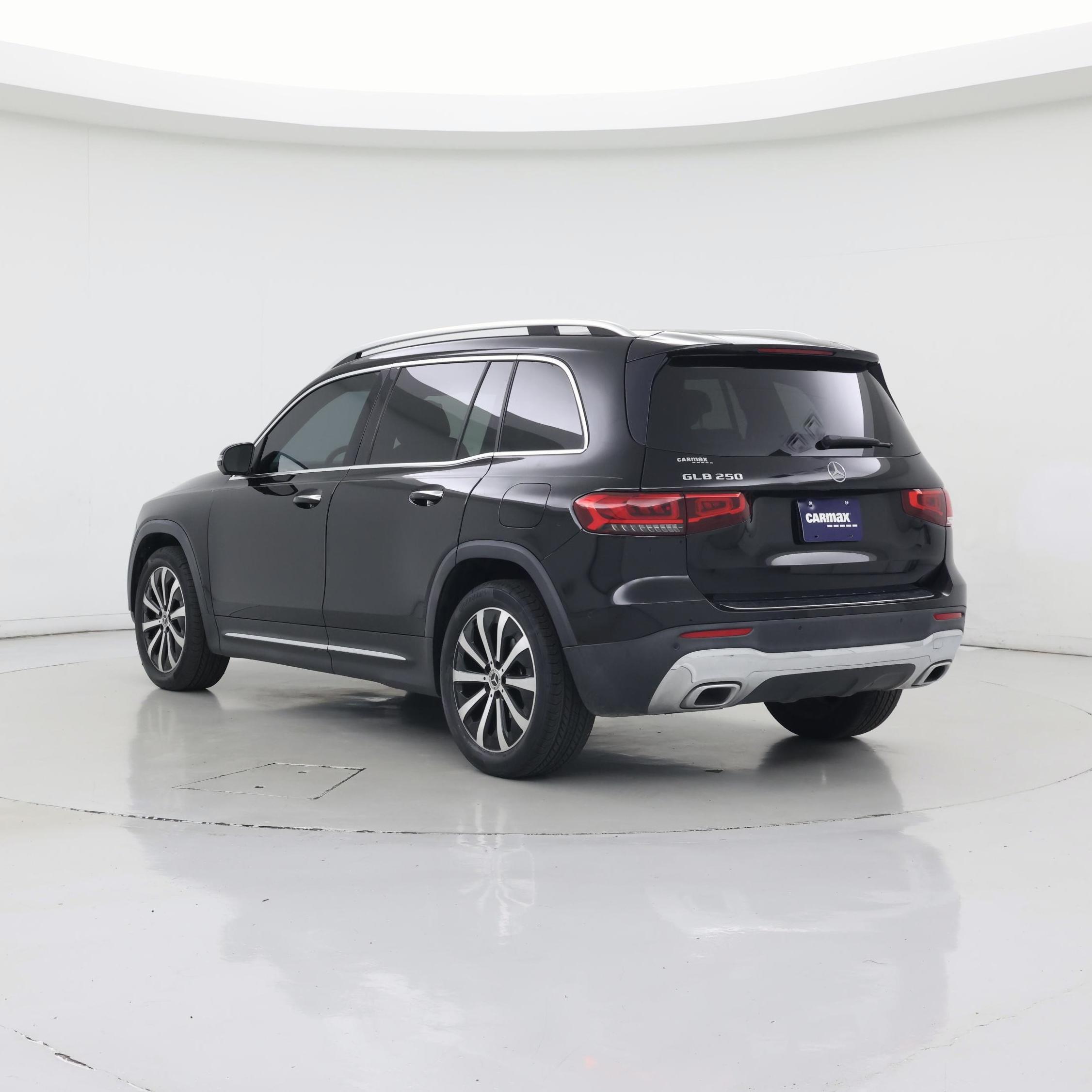 Thumbnail: 2021 Mercedes-Benz GLB - 2