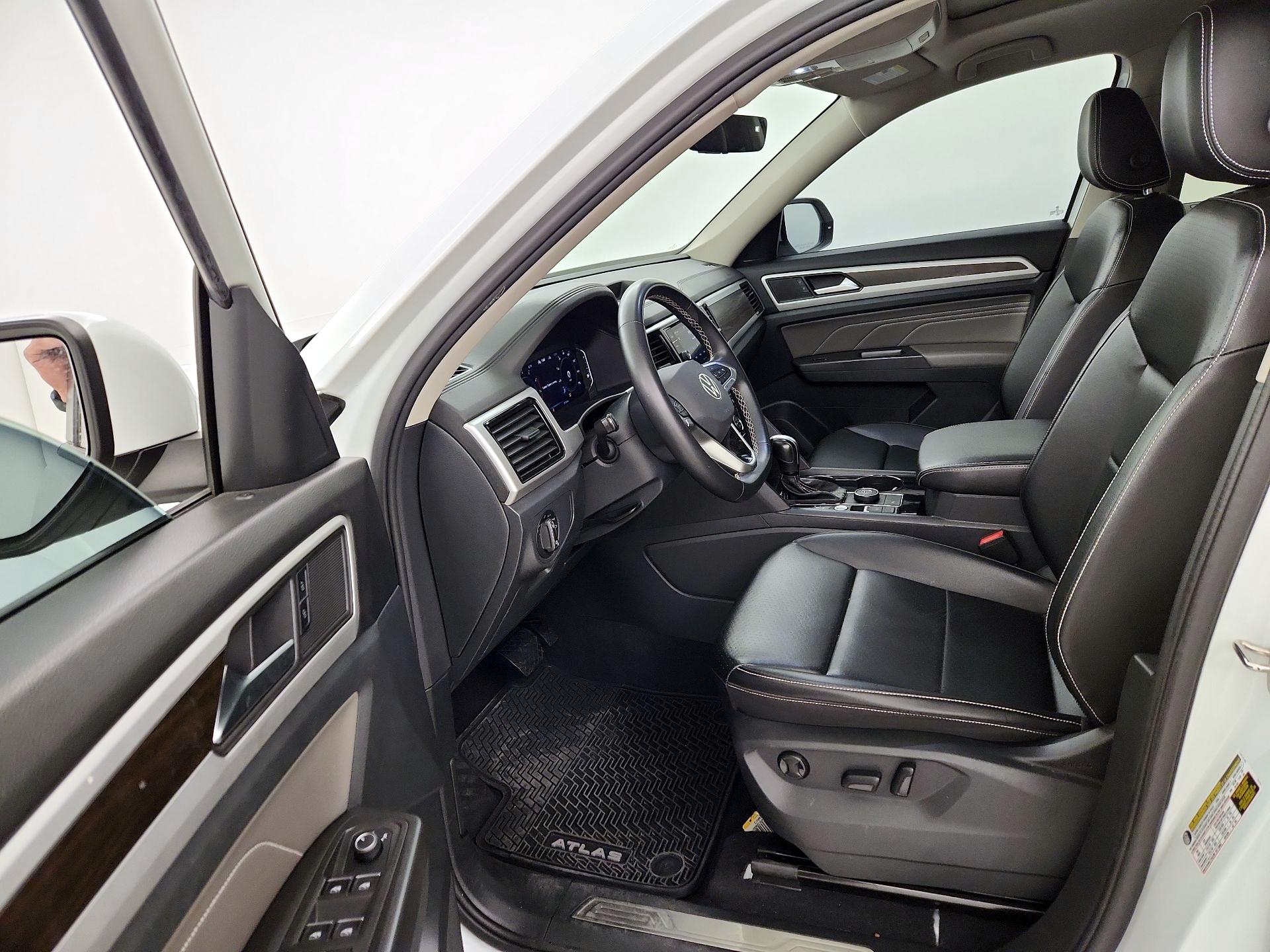 Thumbnail: 2022 Volkswagen Atlas - 11