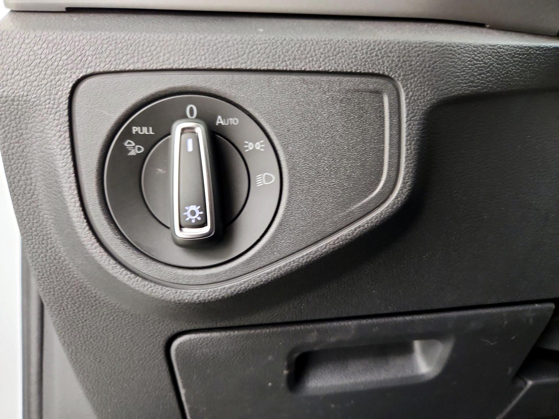 Thumbnail: 2022 Volkswagen Atlas - 13