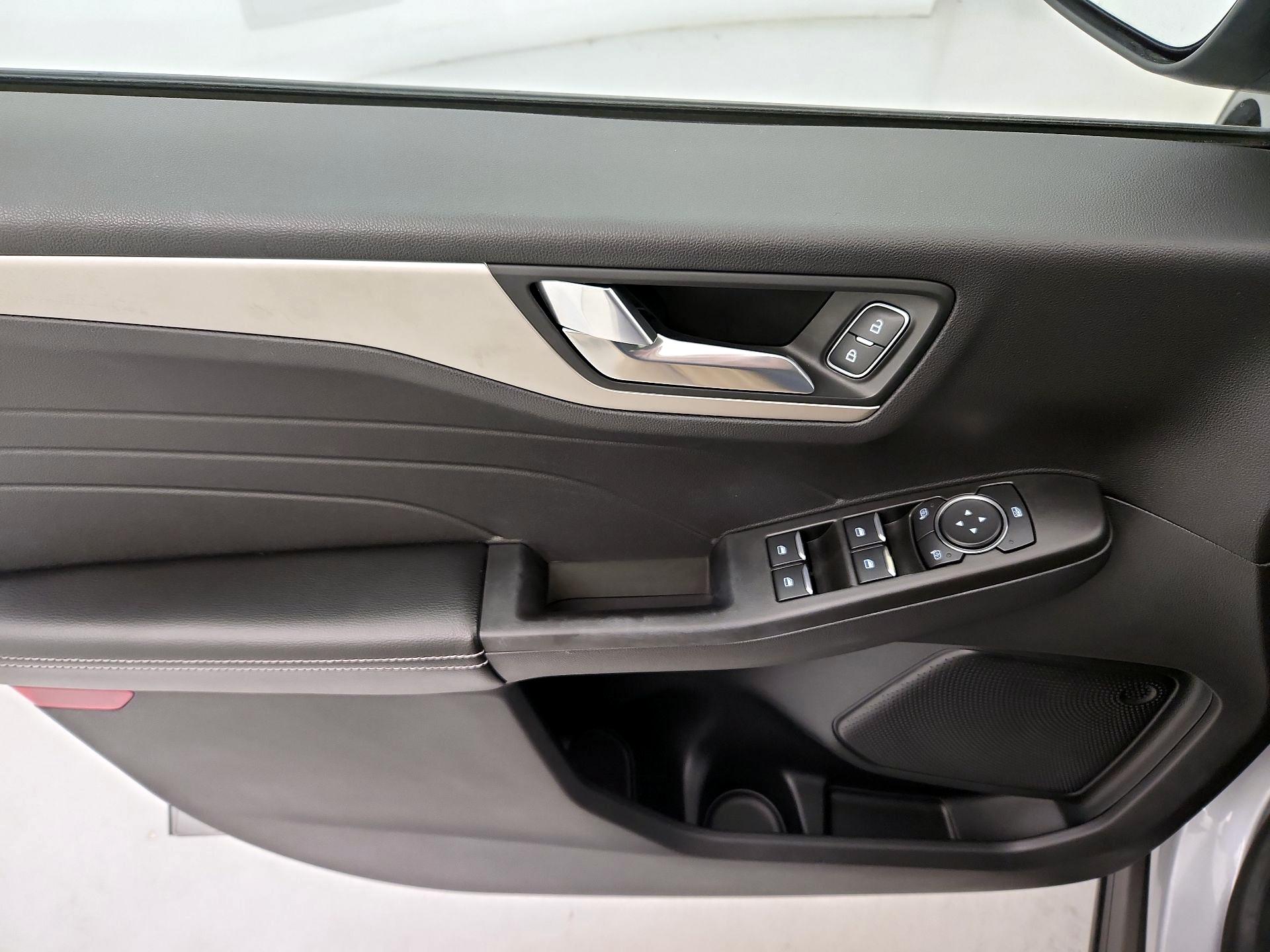 Thumbnail: 2021 Ford Escape - 12