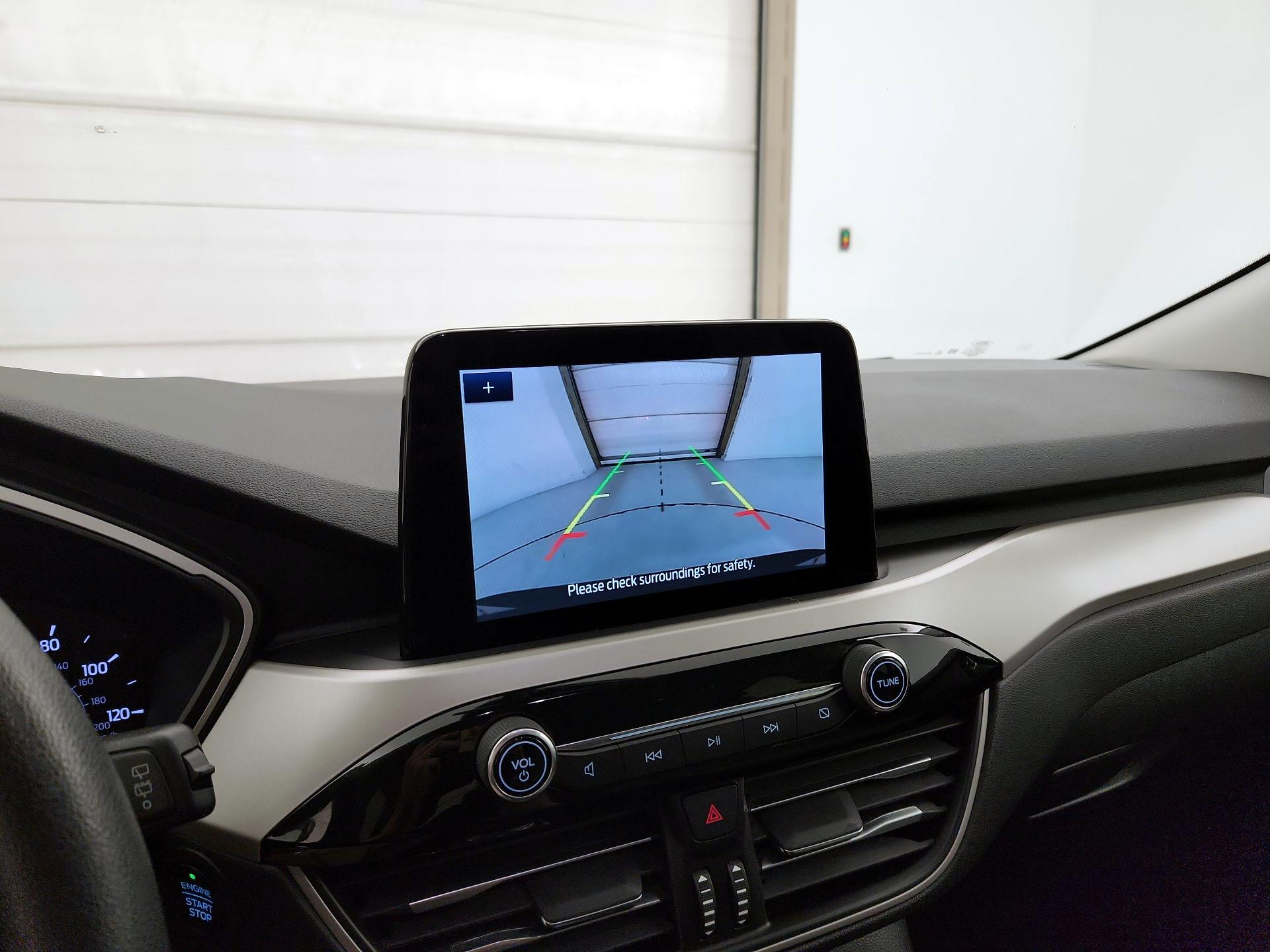 Thumbnail: 2021 Ford Escape - 15