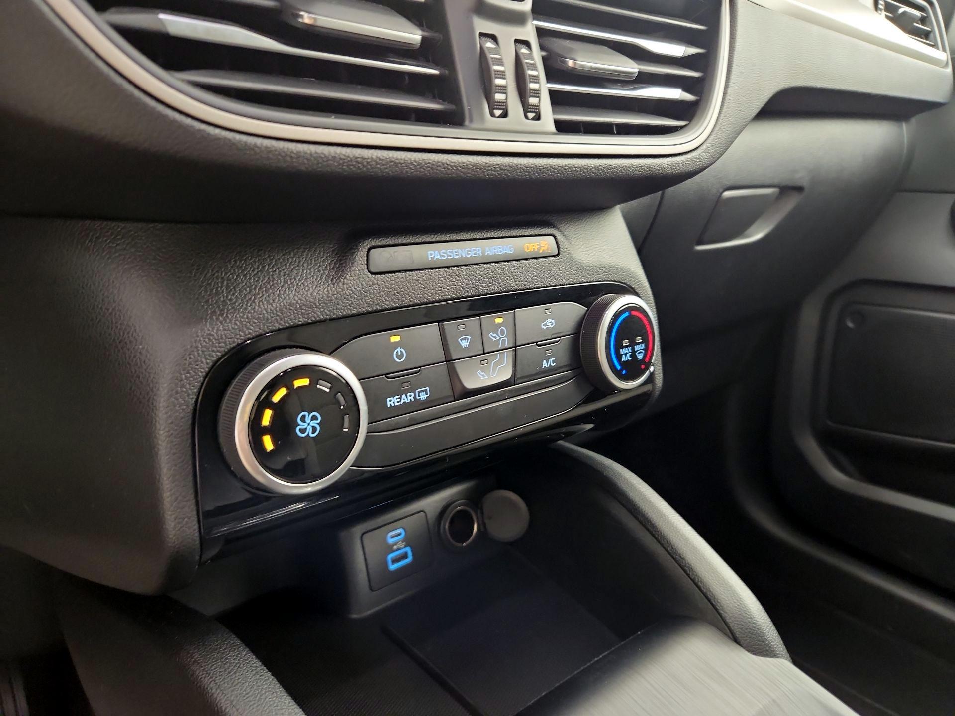 Thumbnail: 2021 Ford Escape - 17