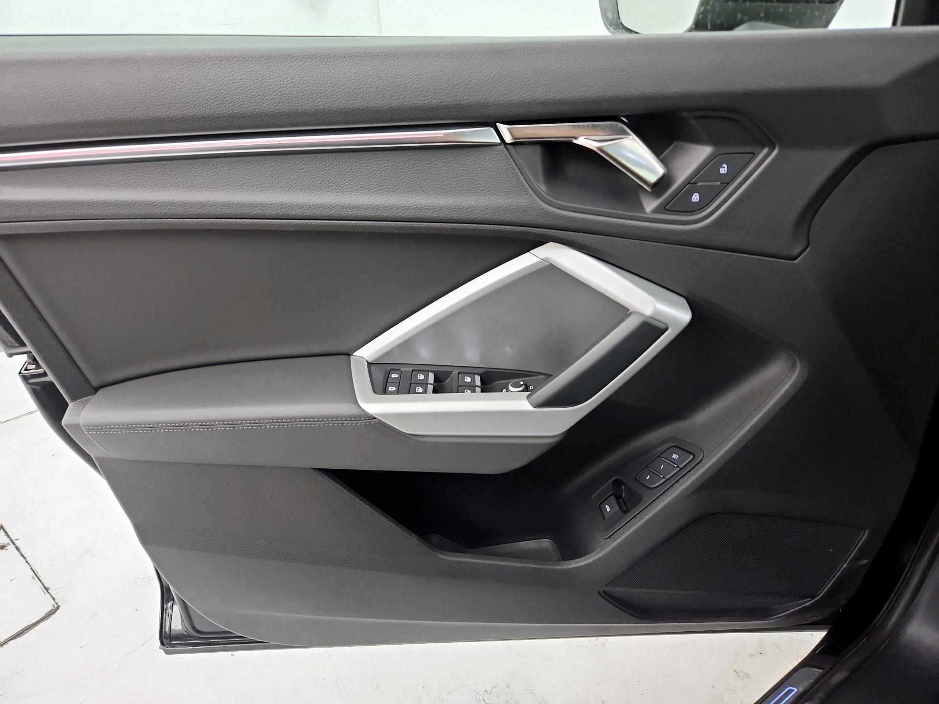 Thumbnail: 2022 Audi Q3 - 12