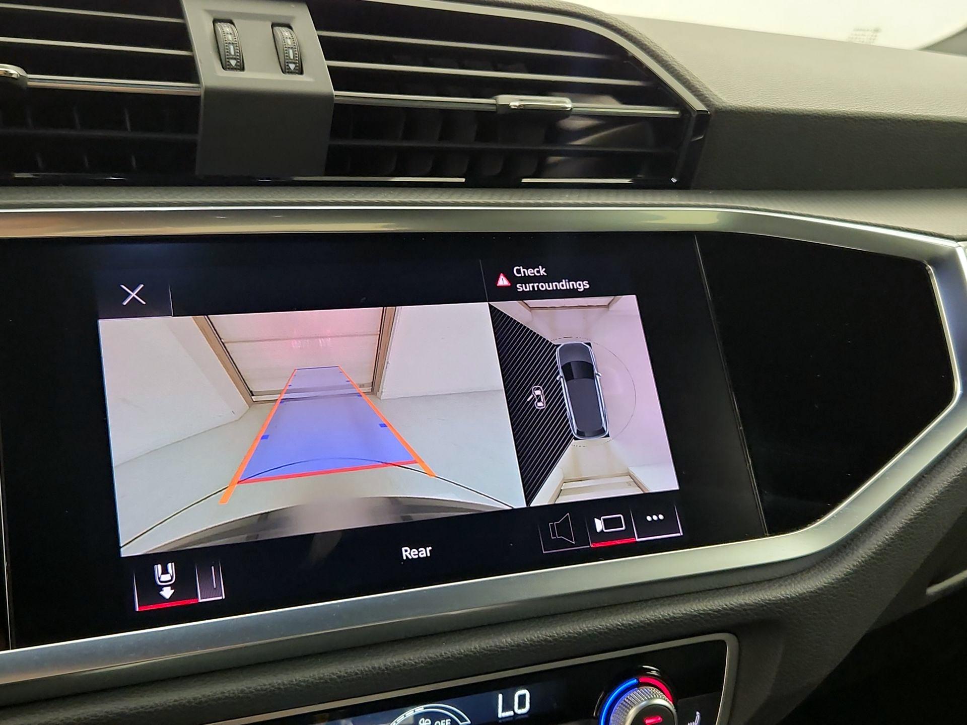 Thumbnail: 2022 Audi Q3 - 14