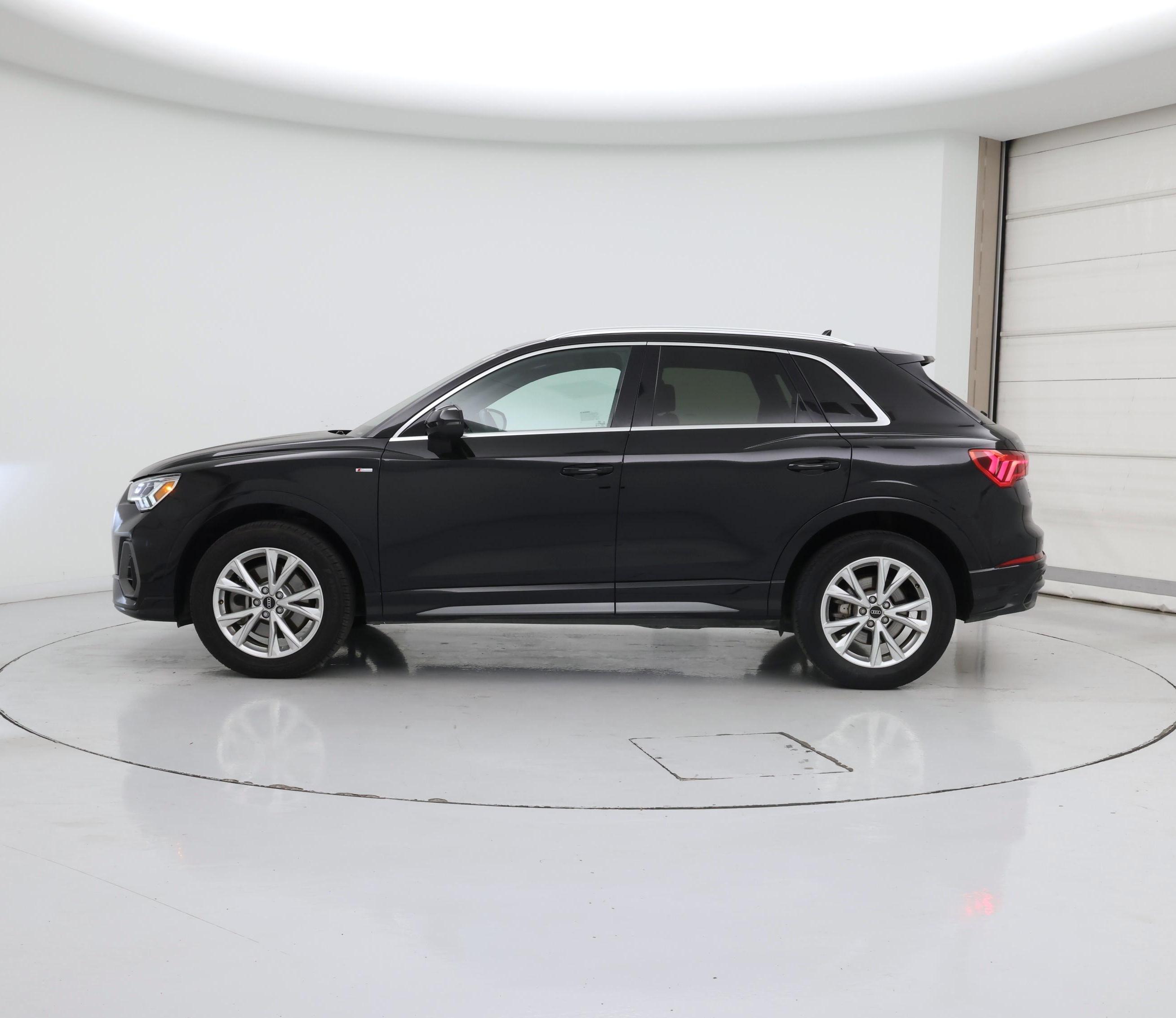 Thumbnail: 2022 Audi Q3 - 3