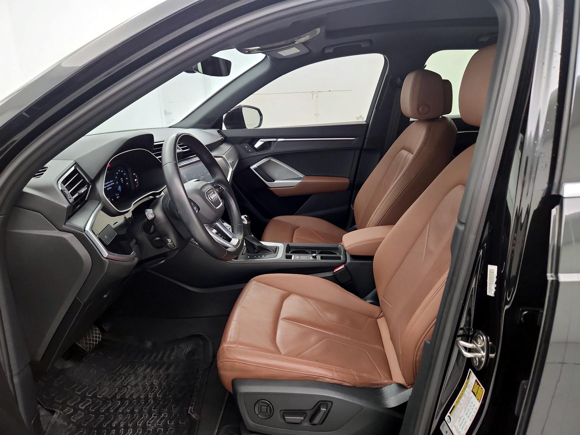 Thumbnail: 2022 Audi Q3 - 11