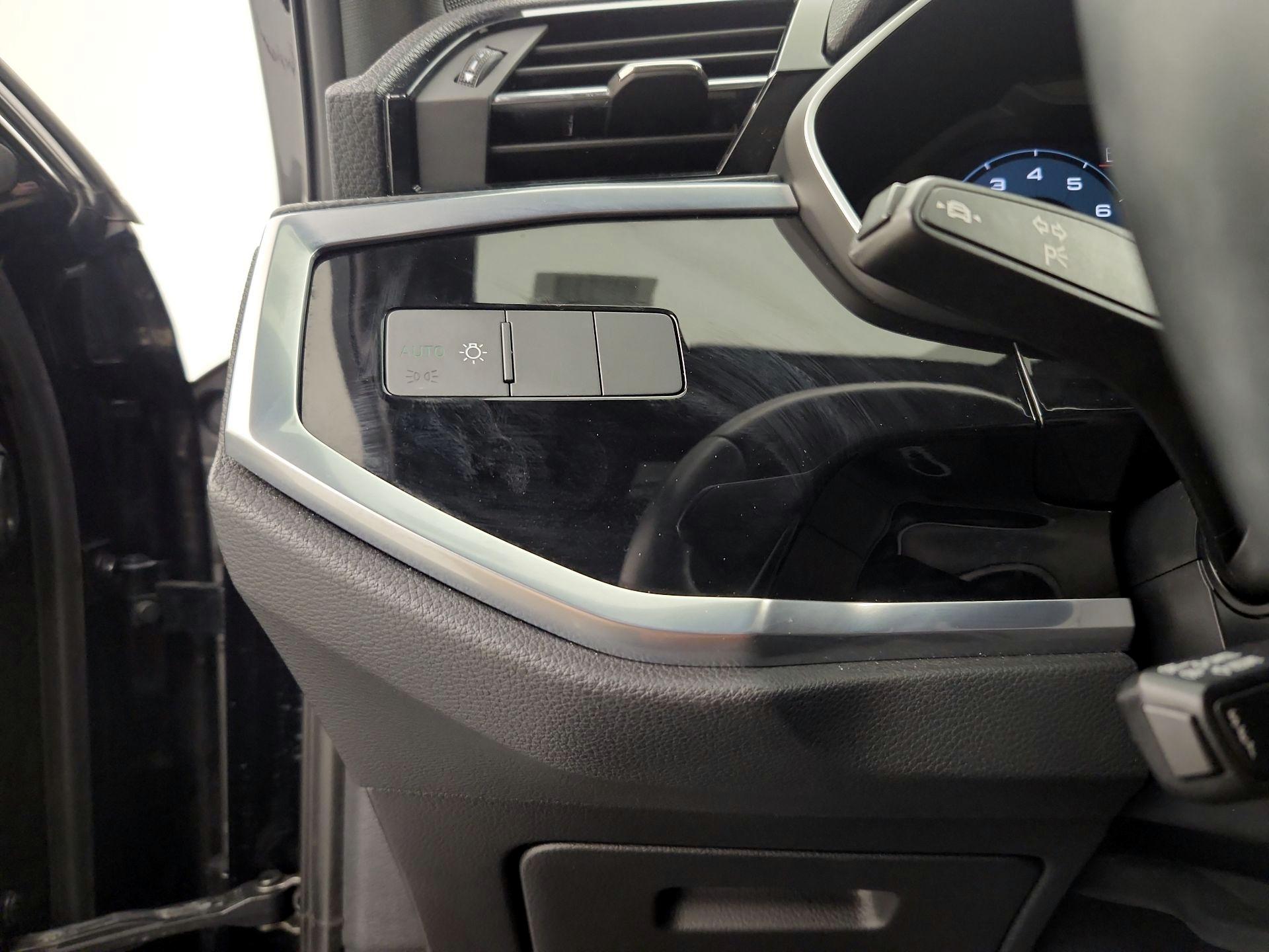 Thumbnail: 2022 Audi Q3 - 13