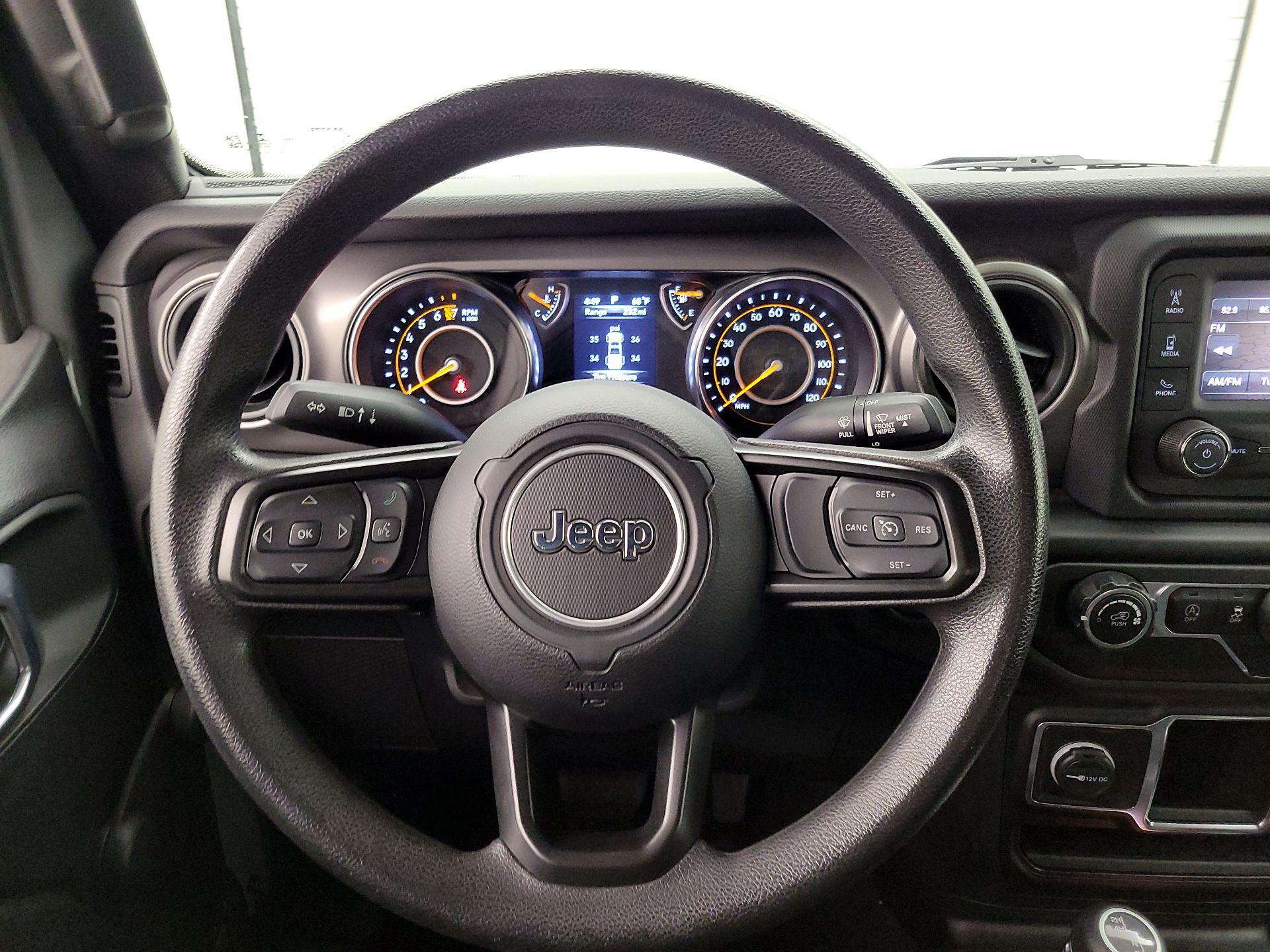 Thumbnail: 2021 Jeep Gladiator - 10