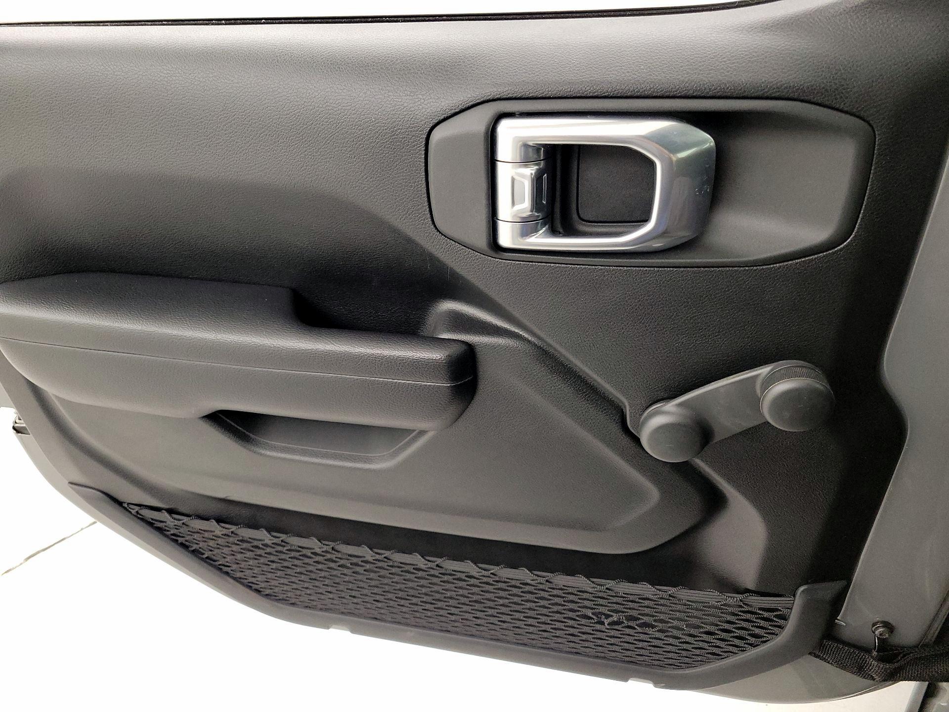 Thumbnail: 2021 Jeep Gladiator - 12