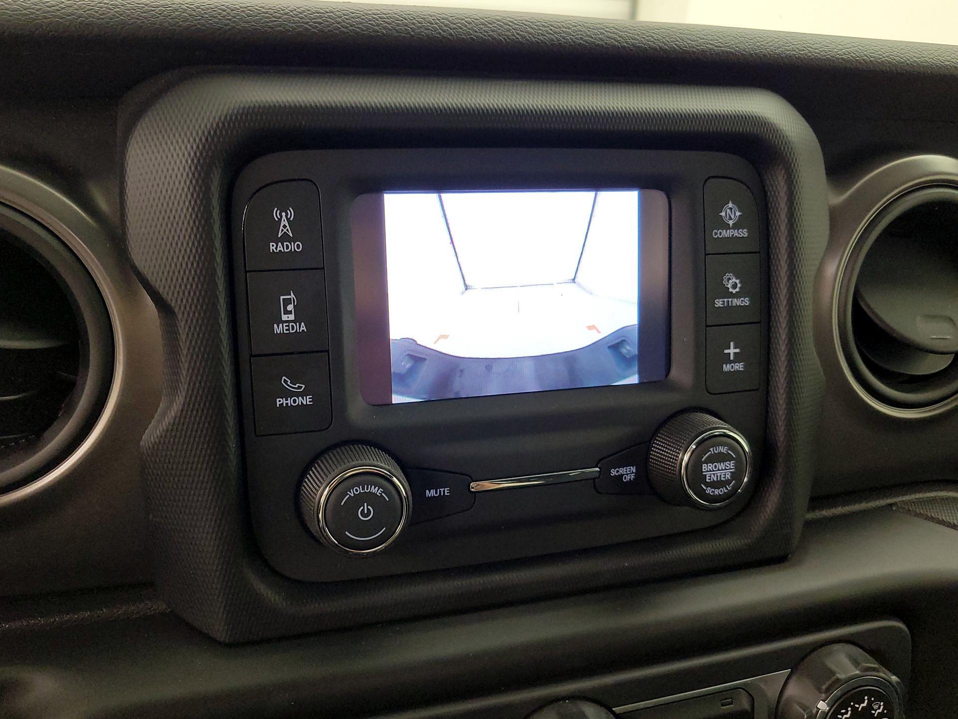 Thumbnail: 2021 Jeep Gladiator - 14