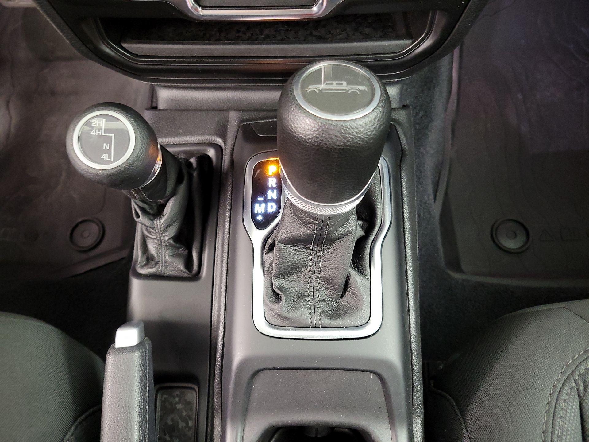 Thumbnail: 2021 Jeep Gladiator - 17