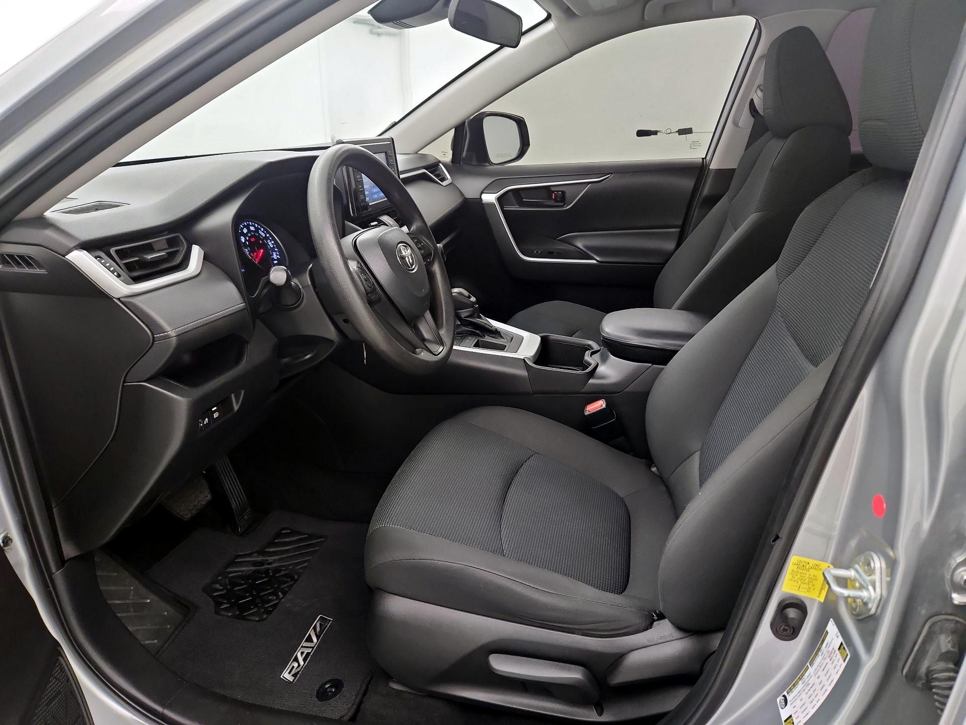 Thumbnail: 2022 Toyota RAV4 - 11