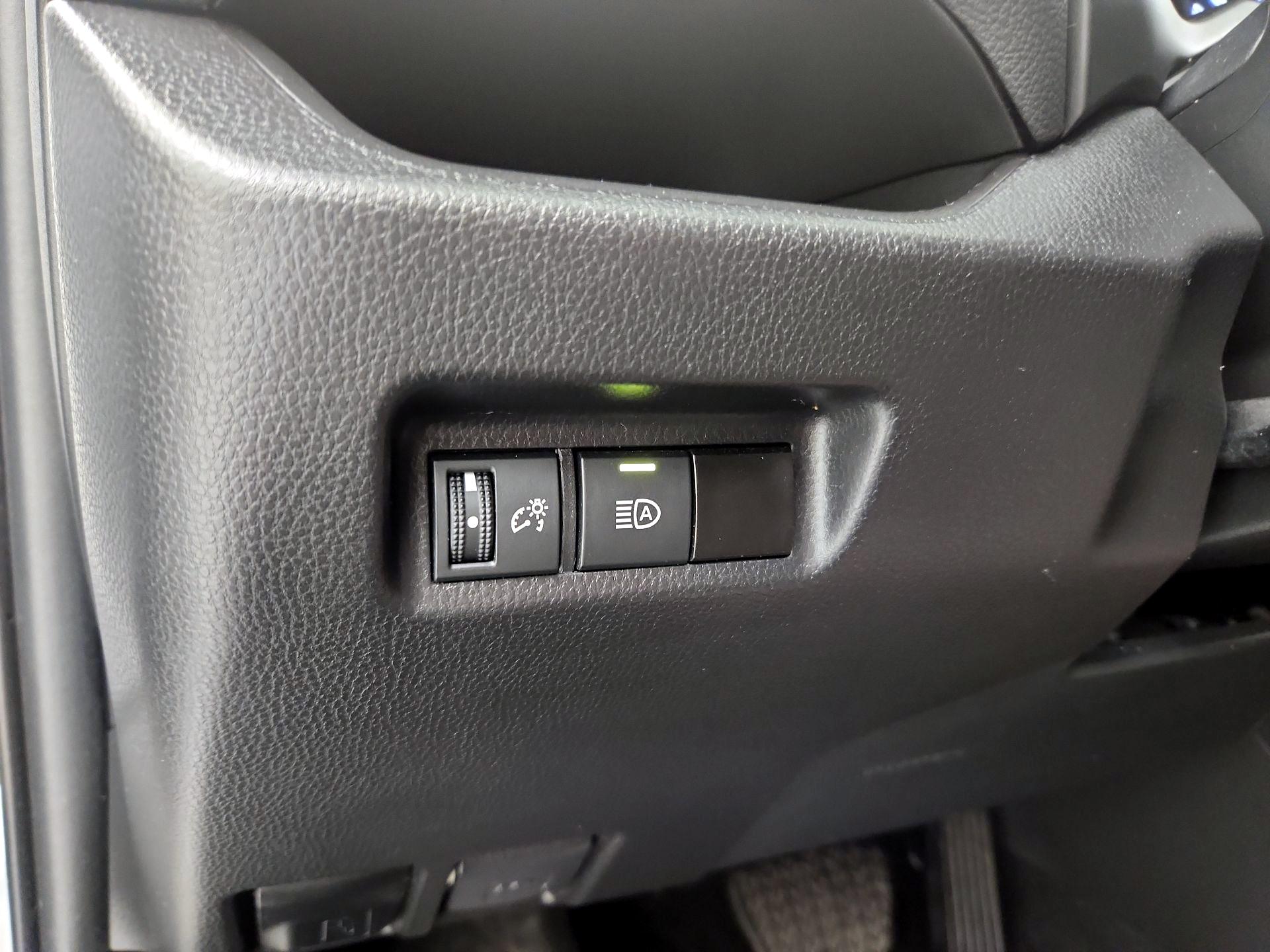 Thumbnail: 2022 Toyota RAV4 - 13