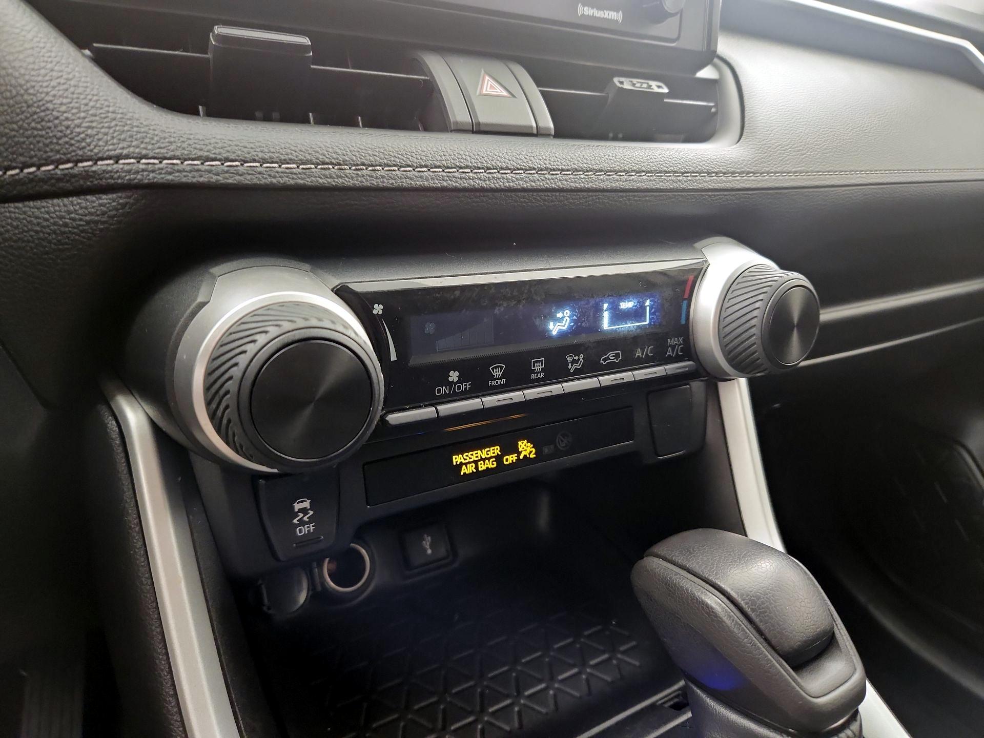 Thumbnail: 2022 Toyota RAV4 - 16