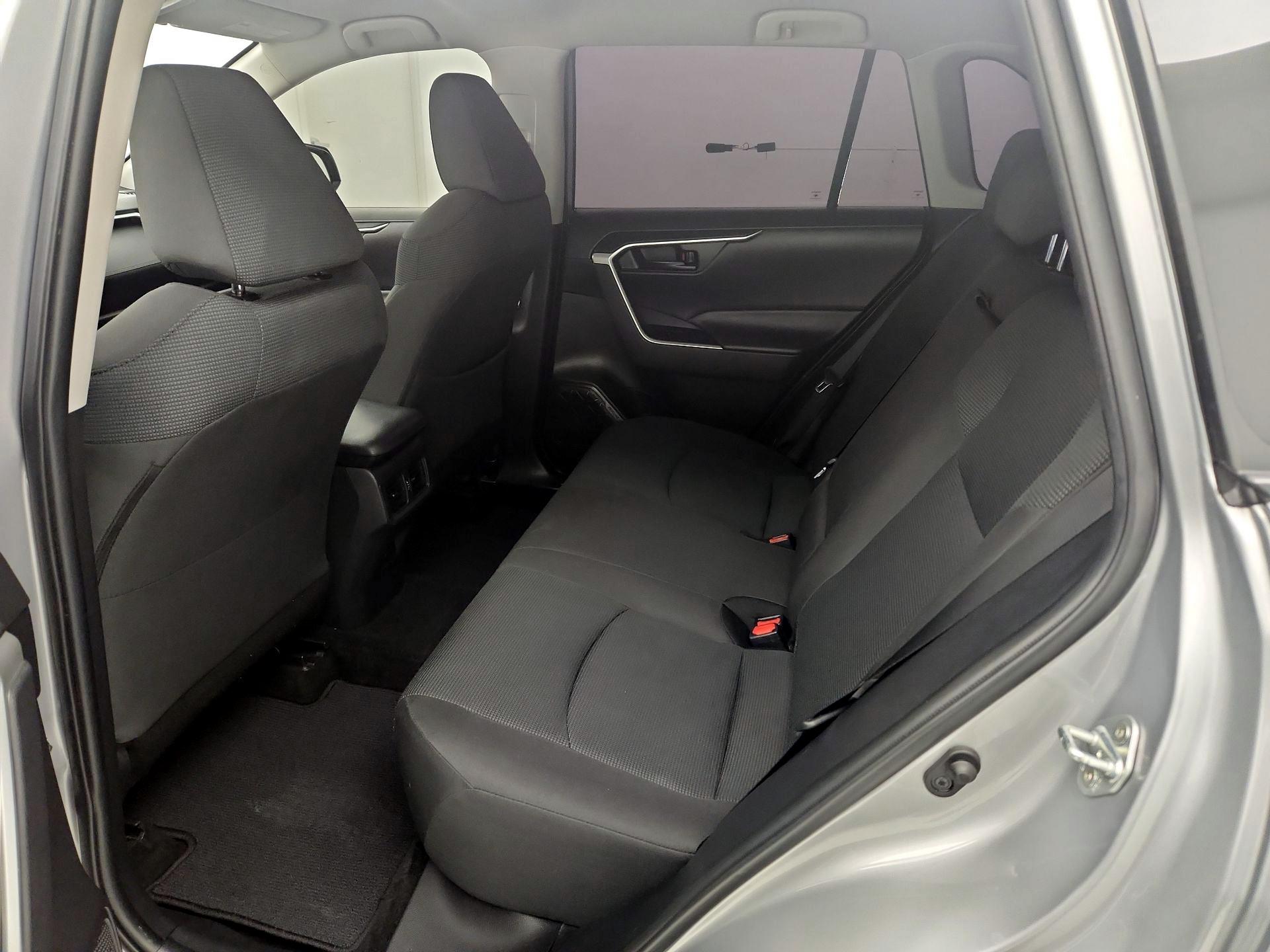 Thumbnail: 2022 Toyota RAV4 - 19