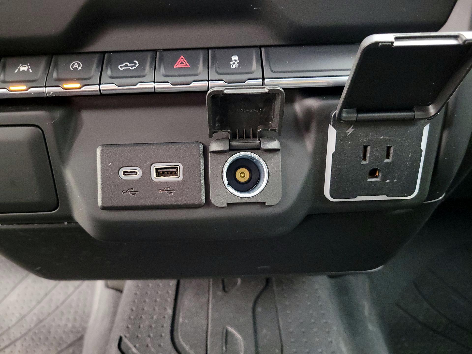 Thumbnail: 2024 Chevrolet Silverado 1500 - 18