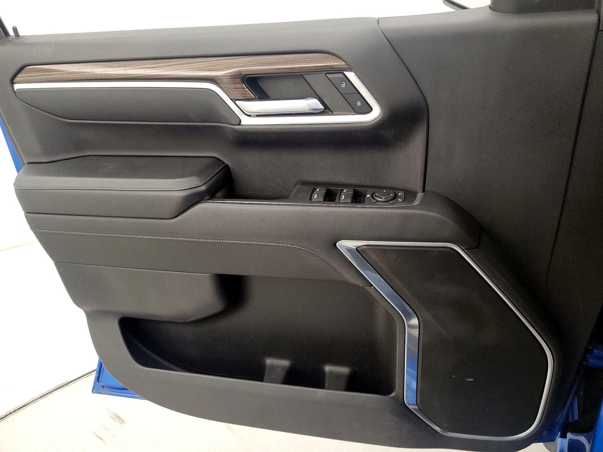 Thumbnail: 2022 Chevrolet Silverado 1500 - 12