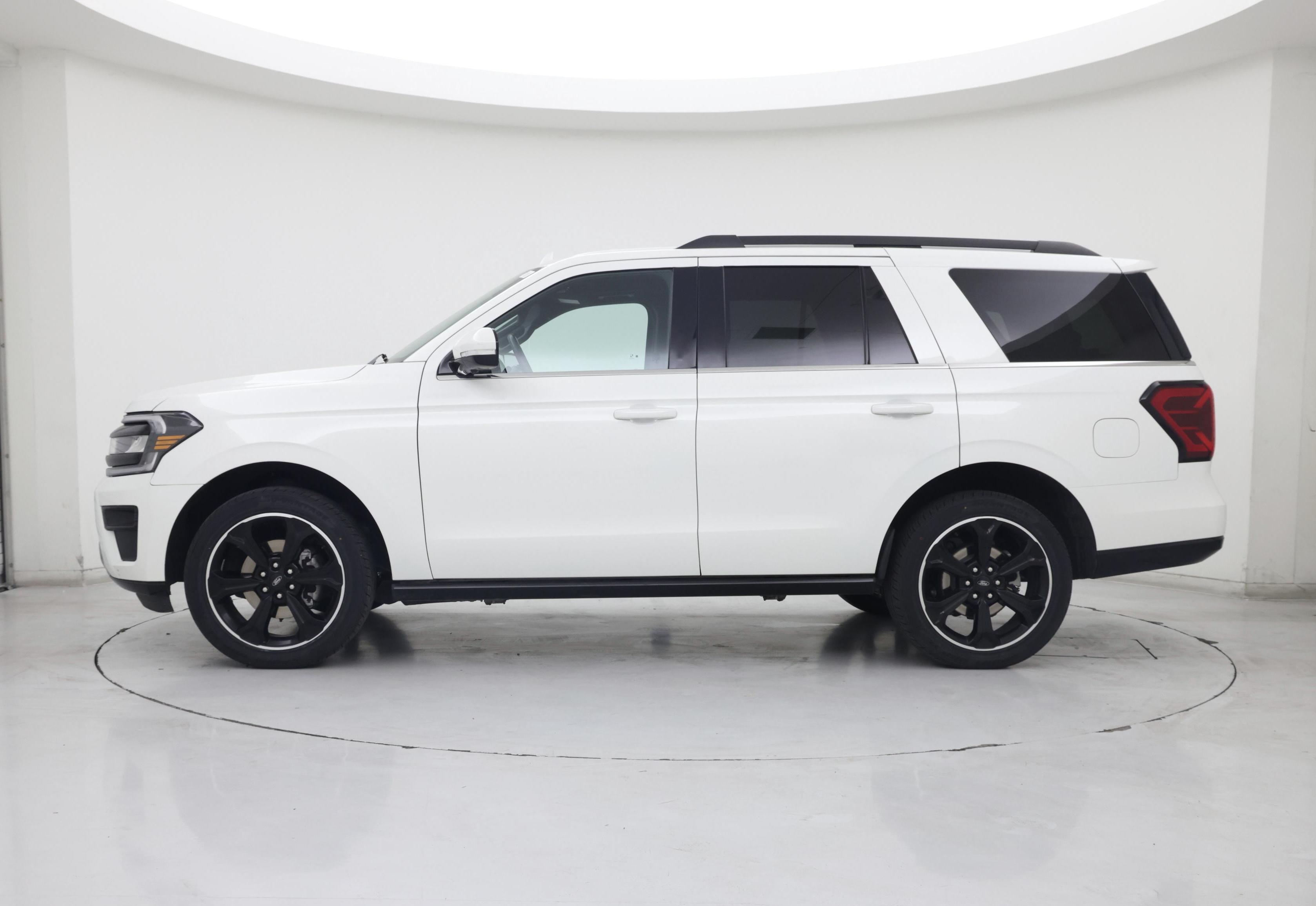 Thumbnail: 2022 Ford Expedition - 3