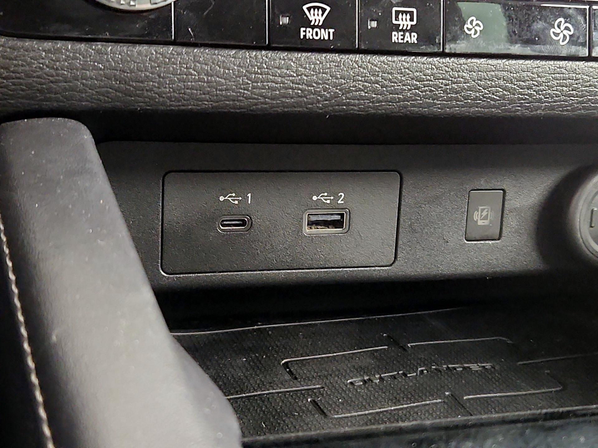 Thumbnail: 2022 Mitsubishi Outlander - 19