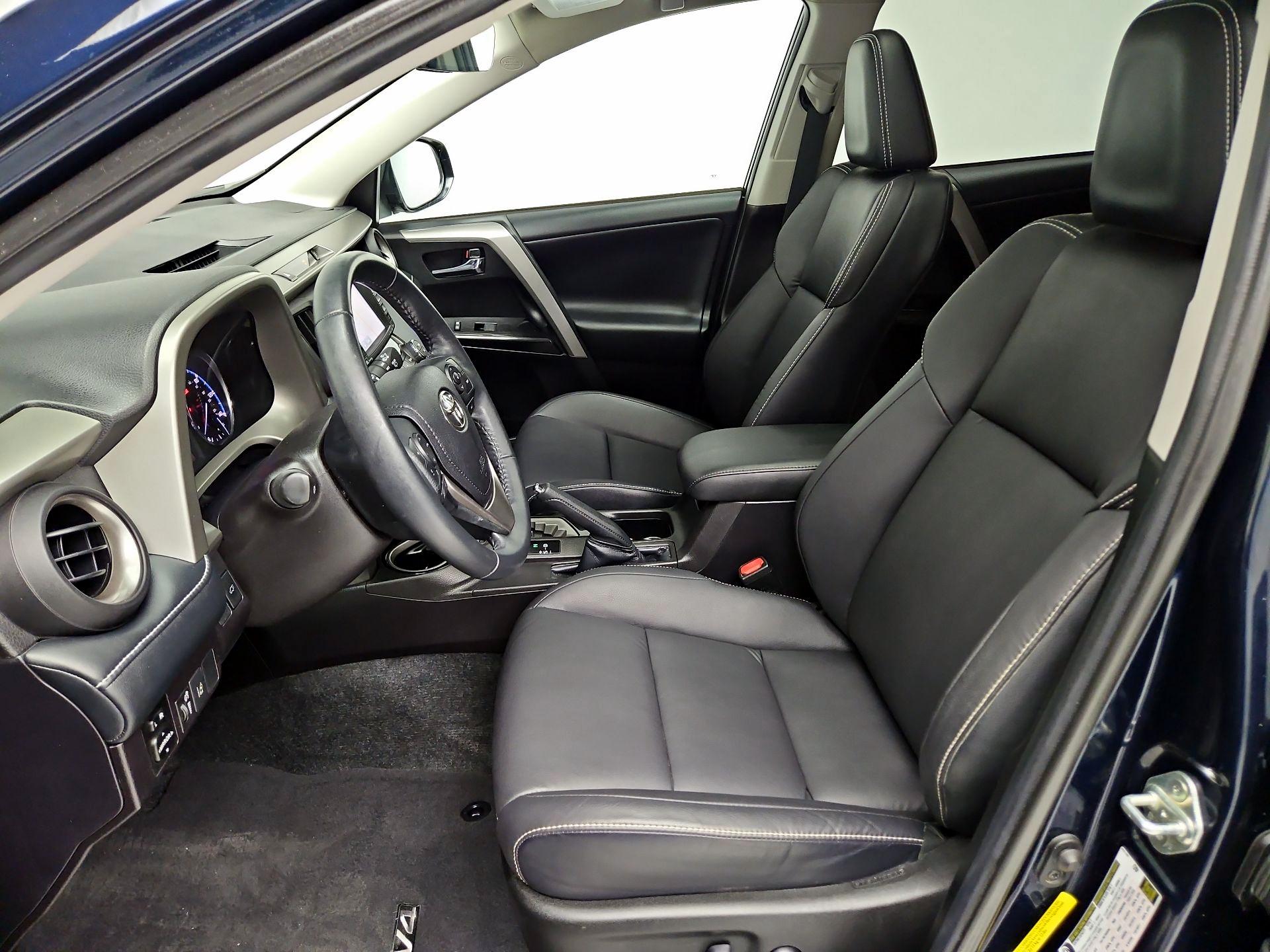 Thumbnail: 2018 Toyota RAV4 - 11