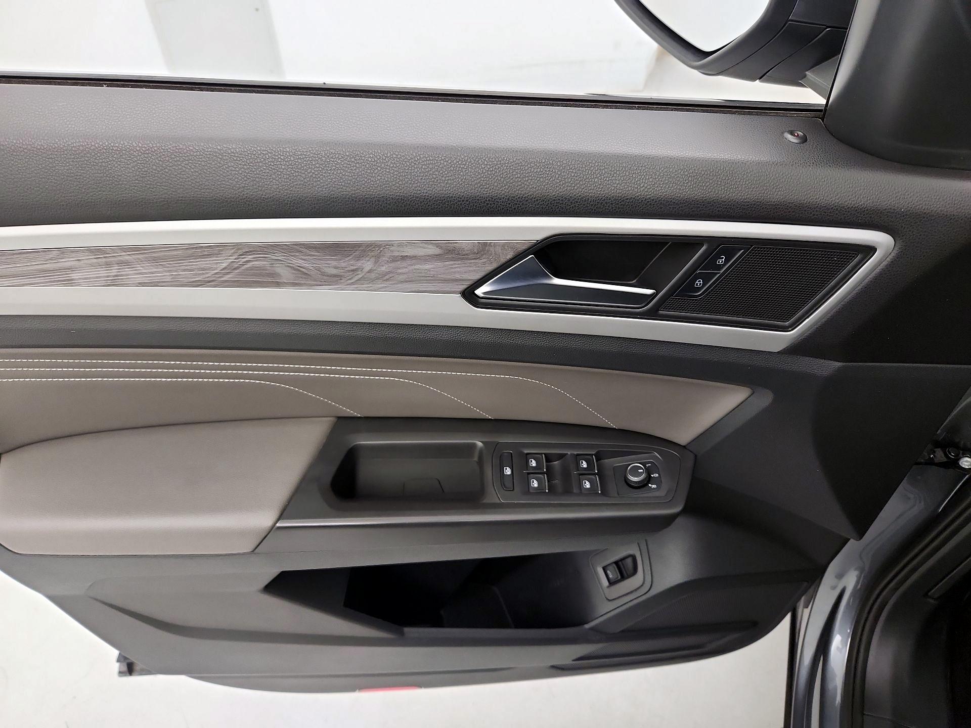 Thumbnail: 2023 Volkswagen Atlas - 12