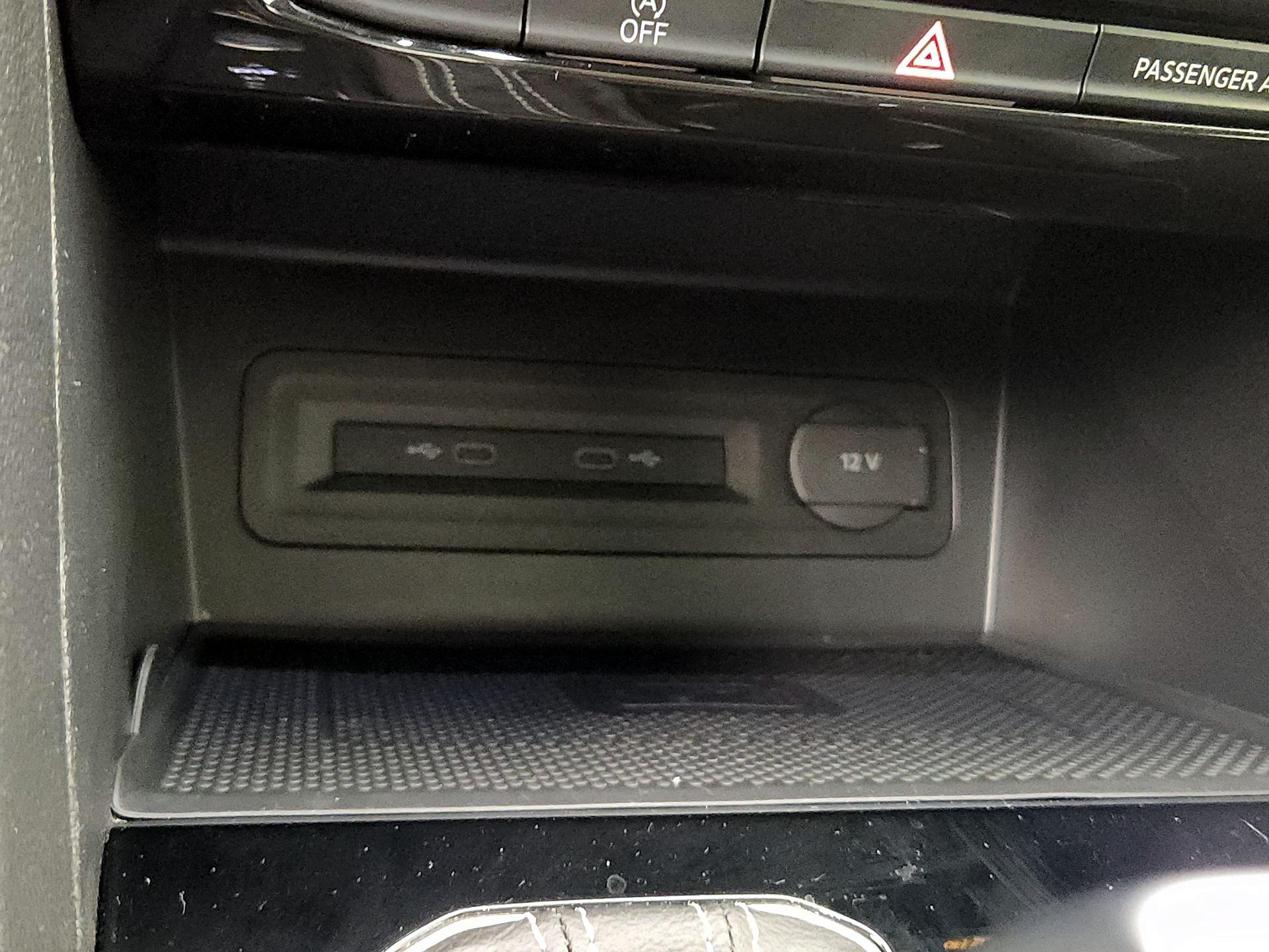 Thumbnail: 2023 Volkswagen Atlas - 18