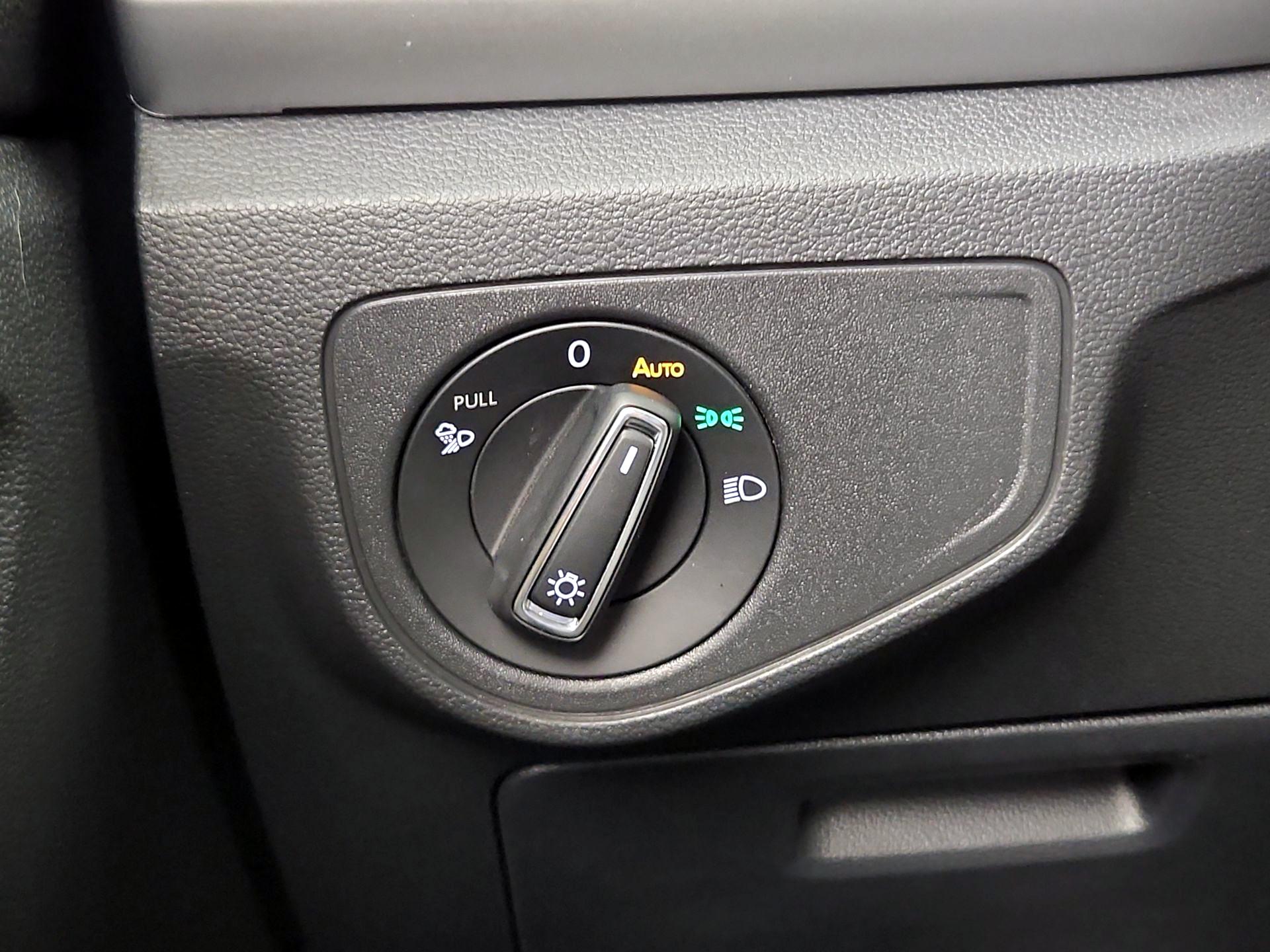 Thumbnail: 2022 Volkswagen Atlas - 13