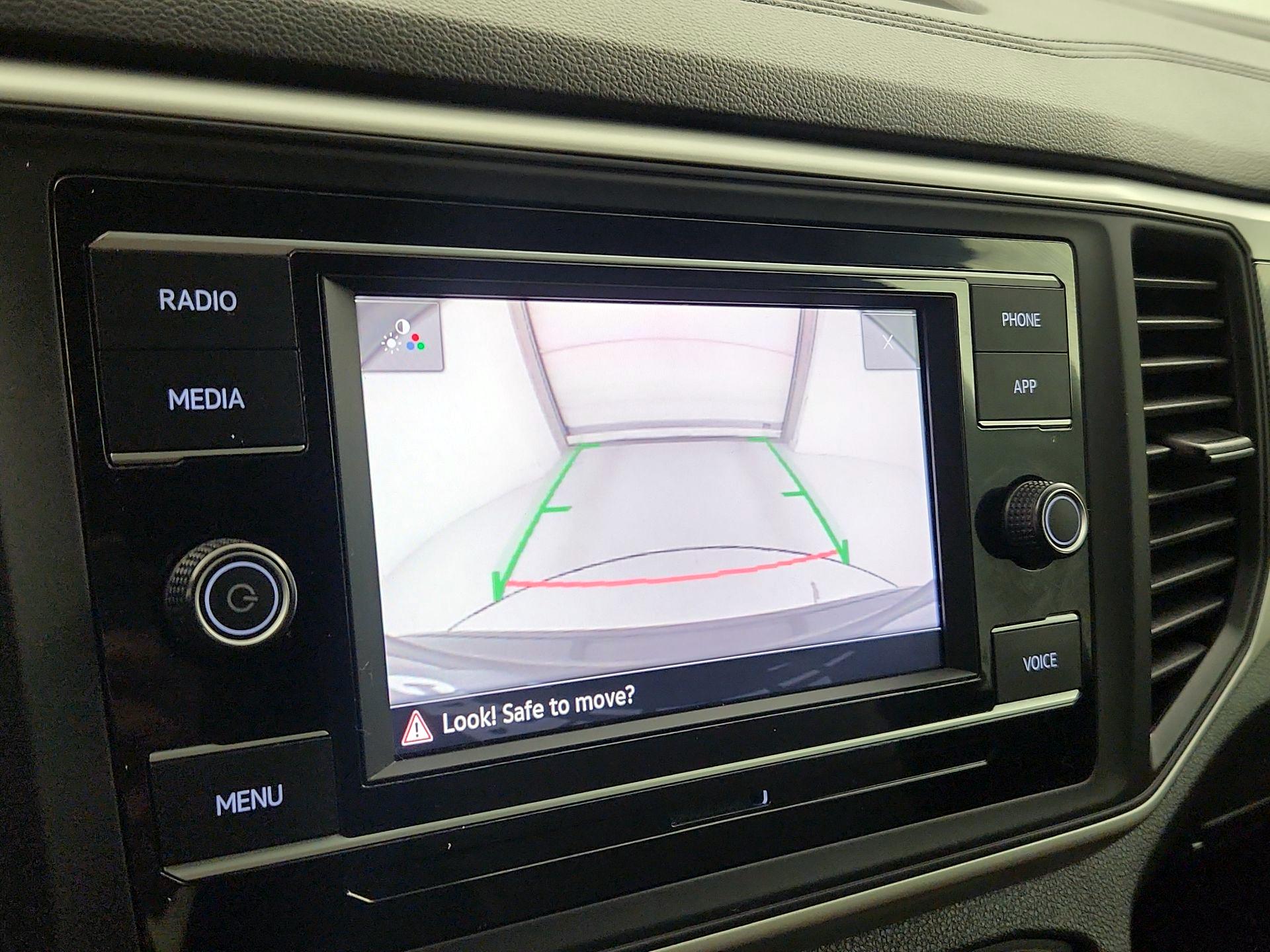 Thumbnail: 2022 Volkswagen Atlas - 14