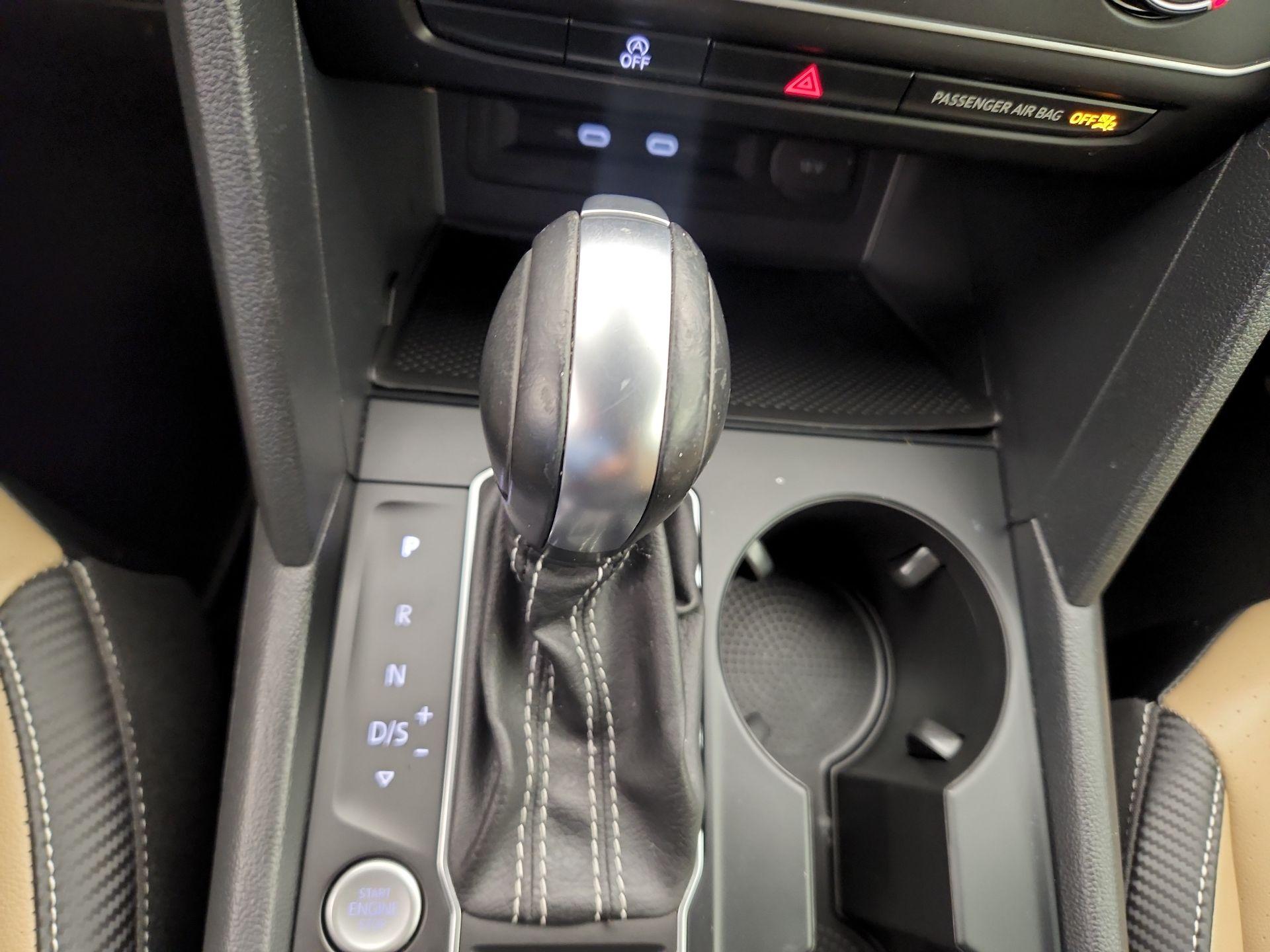 Thumbnail: 2022 Volkswagen Atlas - 17