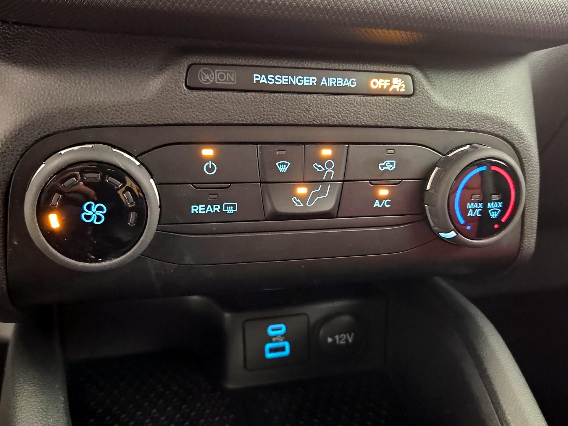 Thumbnail: 2021 Ford Bronco Sport - 16