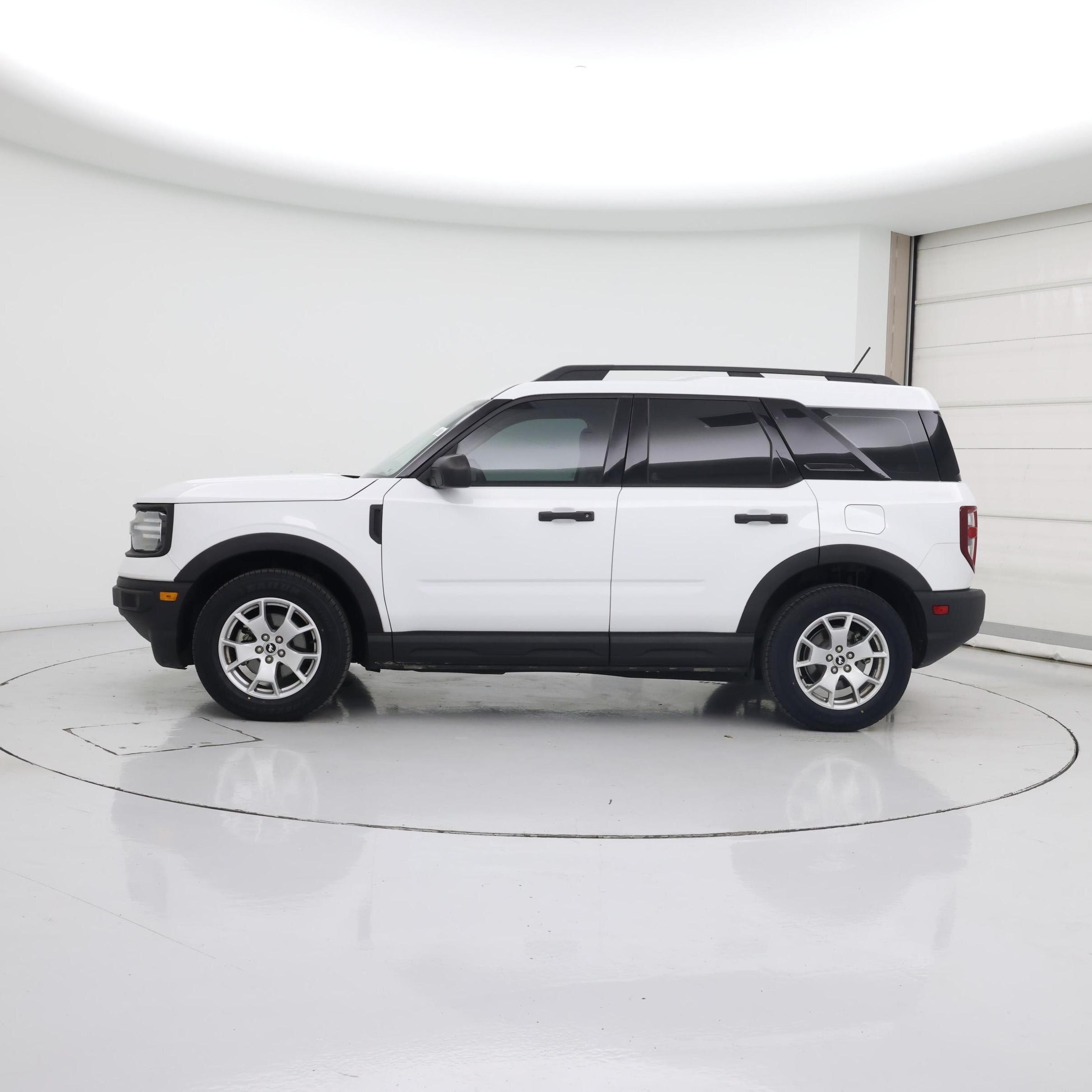 Thumbnail: 2021 Ford Bronco Sport - 3