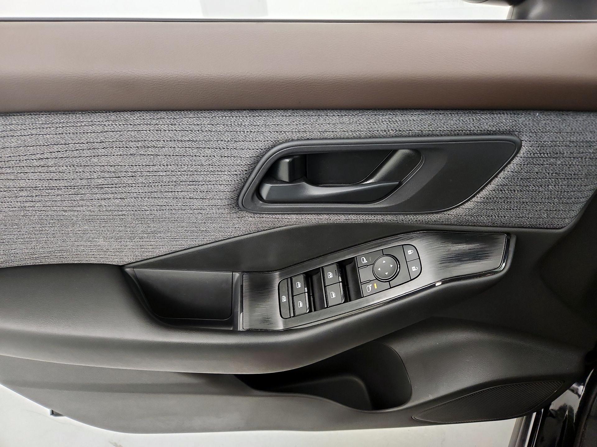 Thumbnail: 2023 Nissan Rogue - 12