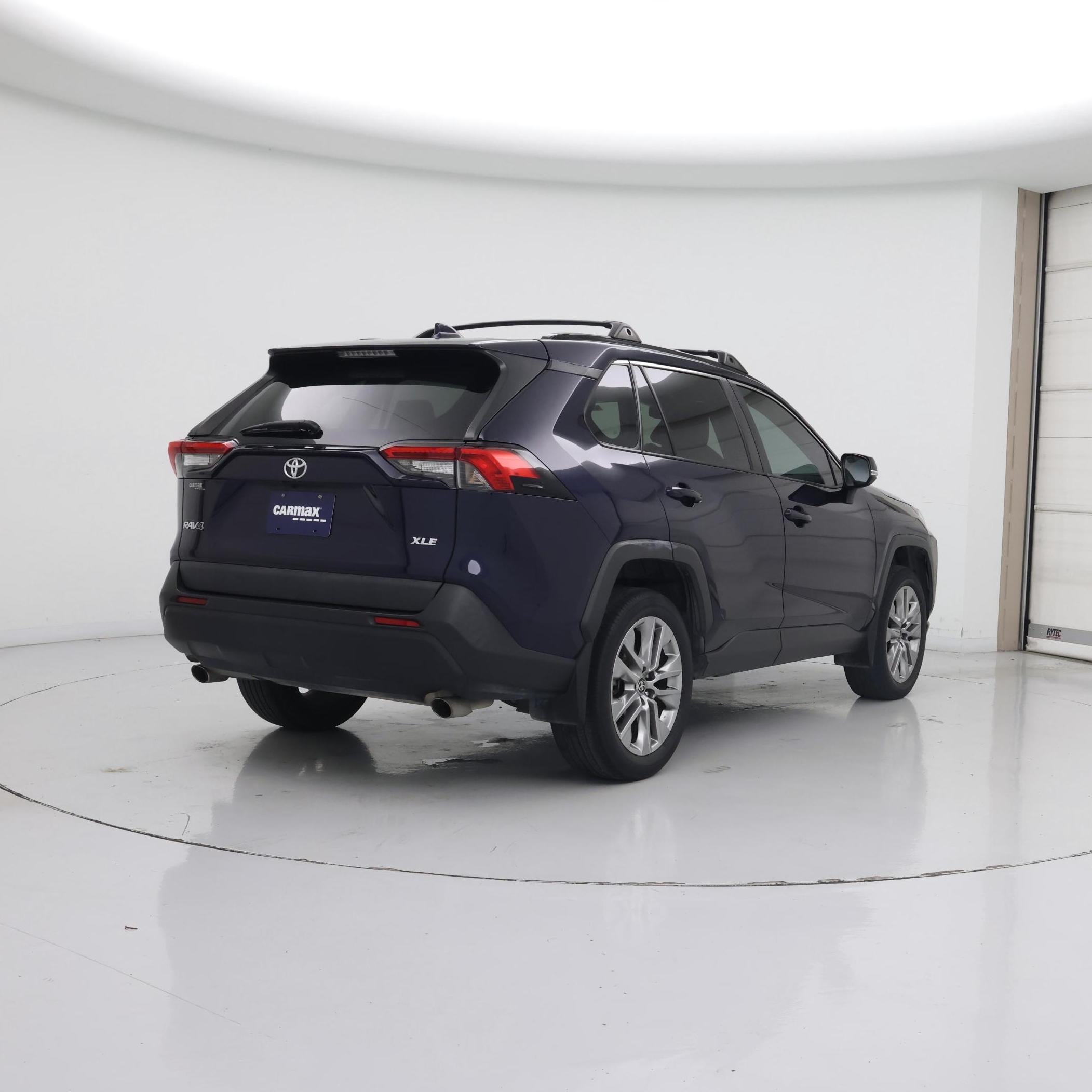 Thumbnail: 2022 Toyota RAV4 - 8