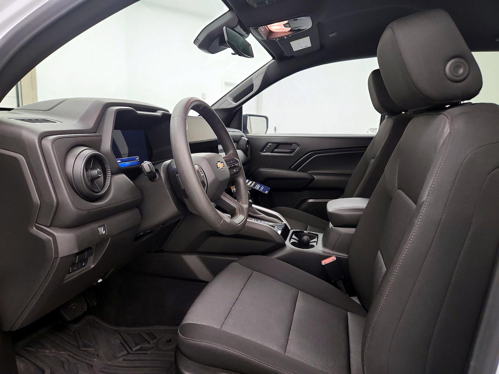 2025 Chevrolet Colorado Work Truck - Photo 12